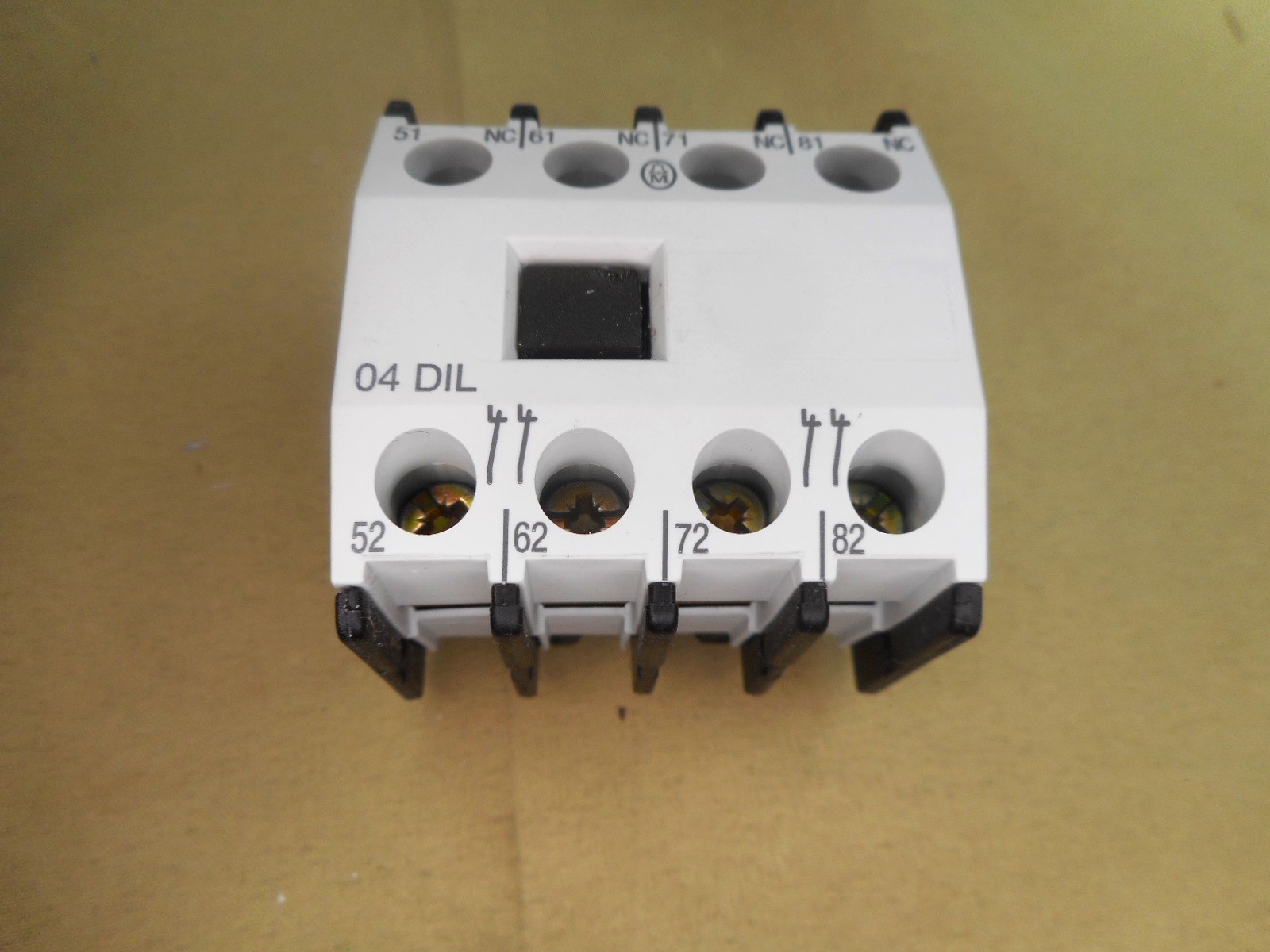 Moeller 04DIL auxiliary contact (NIB)