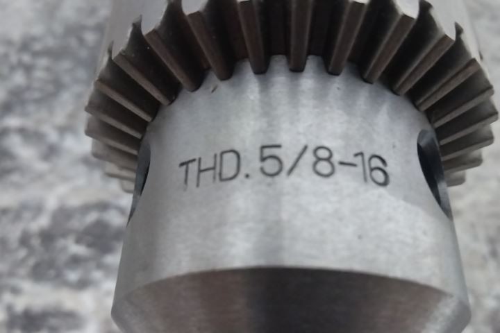 Chicago Pneumatic CP1816 5/8 In Chuck 3/8 In NPT Air Inlet Air-Powered Drill
