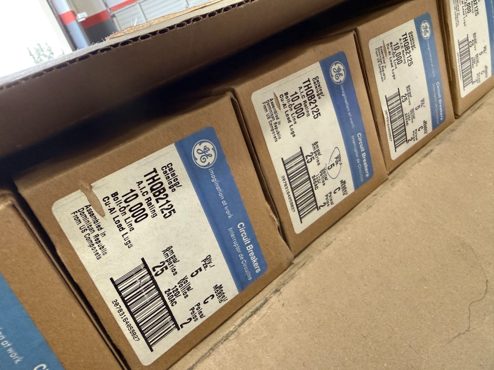 GE THQB2125 2 Pole 25A 240V Circuit Breaker Molded Case