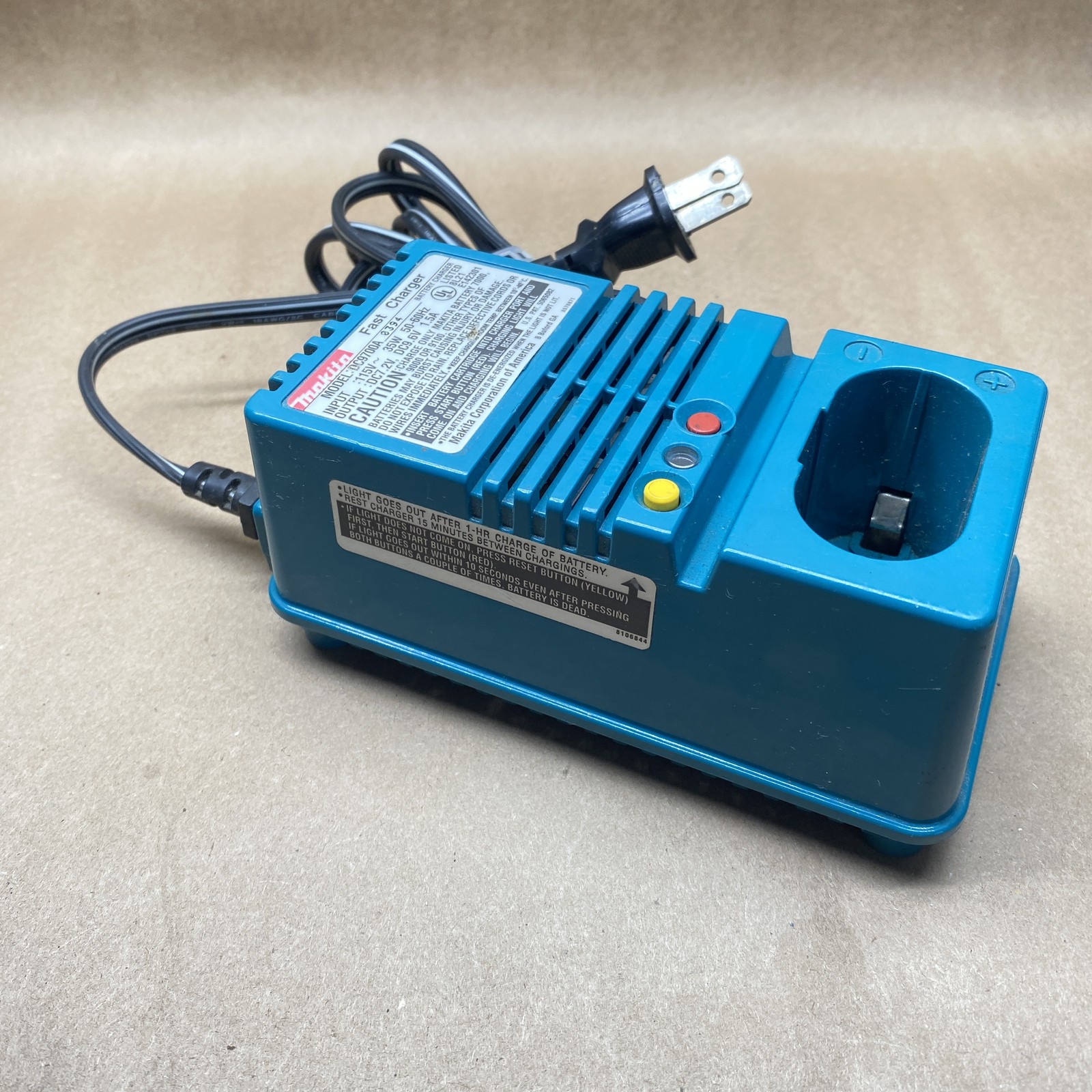 Makita DC9700A 7.2V-9.6V Fast Battery Charger for NiCd NiMH Power Tools