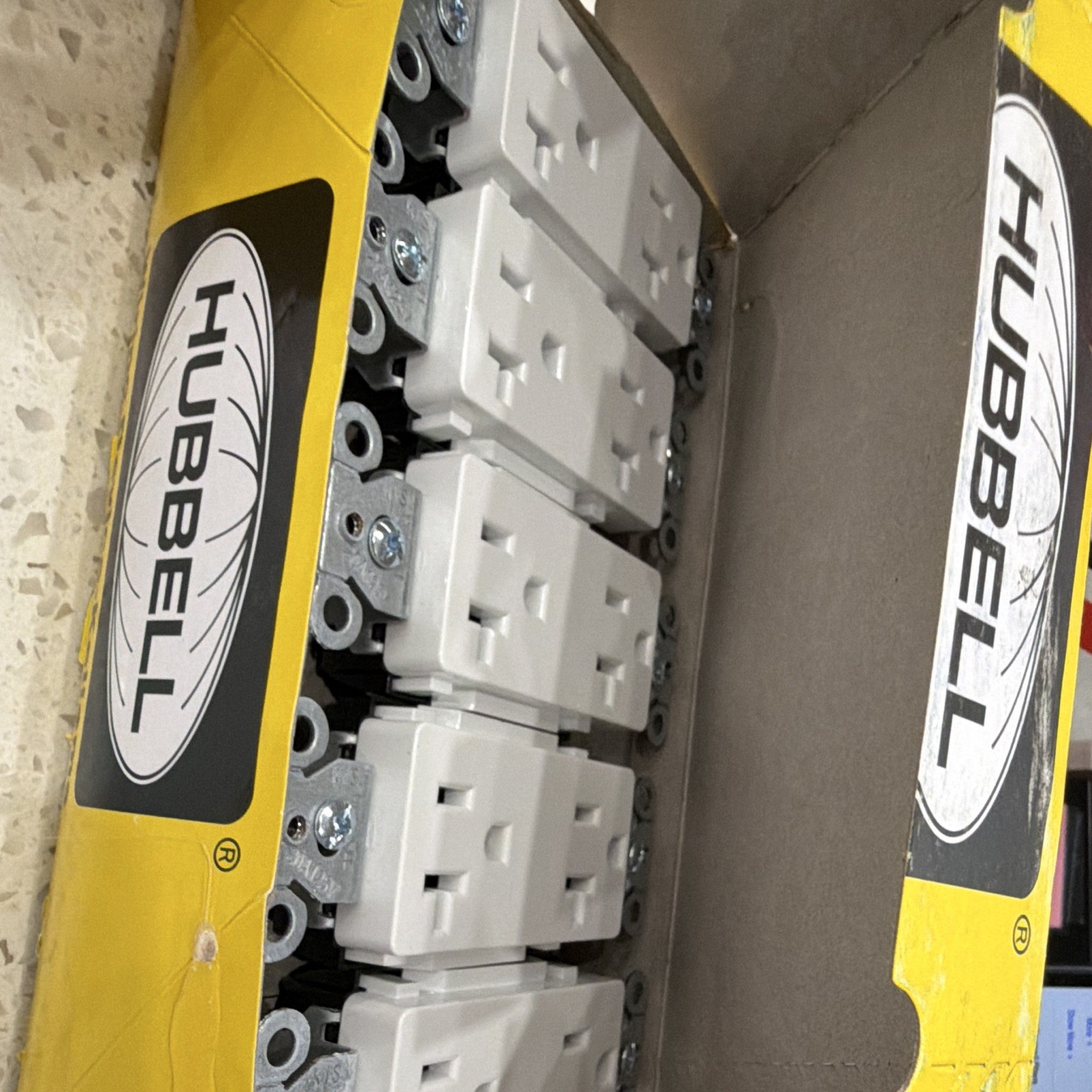 Hubbell DR20WHI Duplex Receptacle 20A 125V White 10-Pack Back/Side Wired