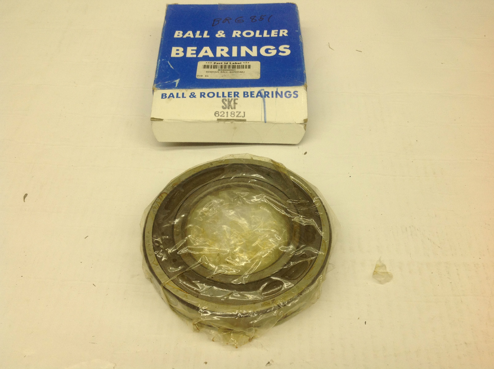 SKF 6218-ZJ, 6218ZJ Ball Bearing. New in Blue Box