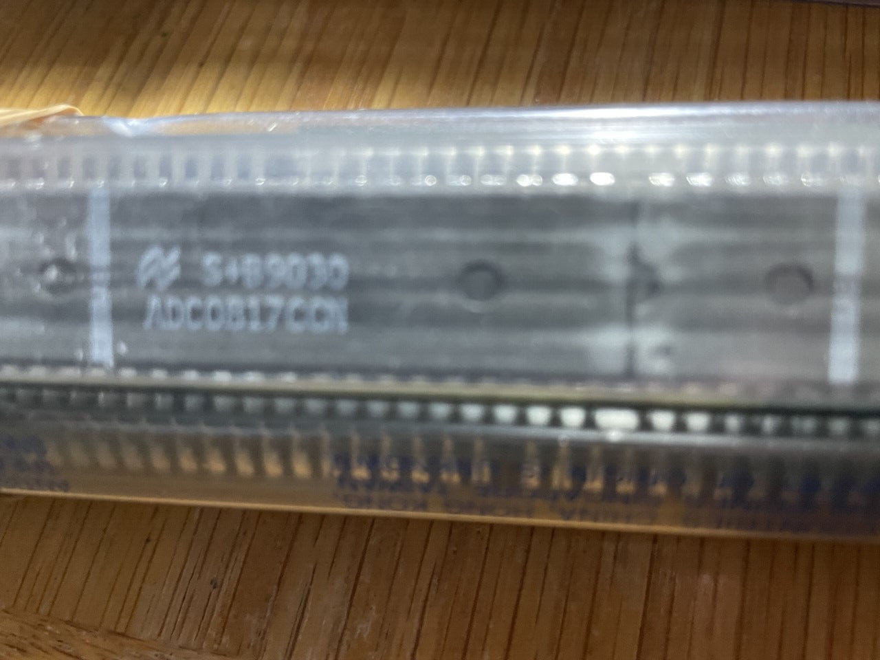 TWO (2) NATIONAL SEMI ADC0817CCN, 8 channels ADC in a 40 pins PDIP
