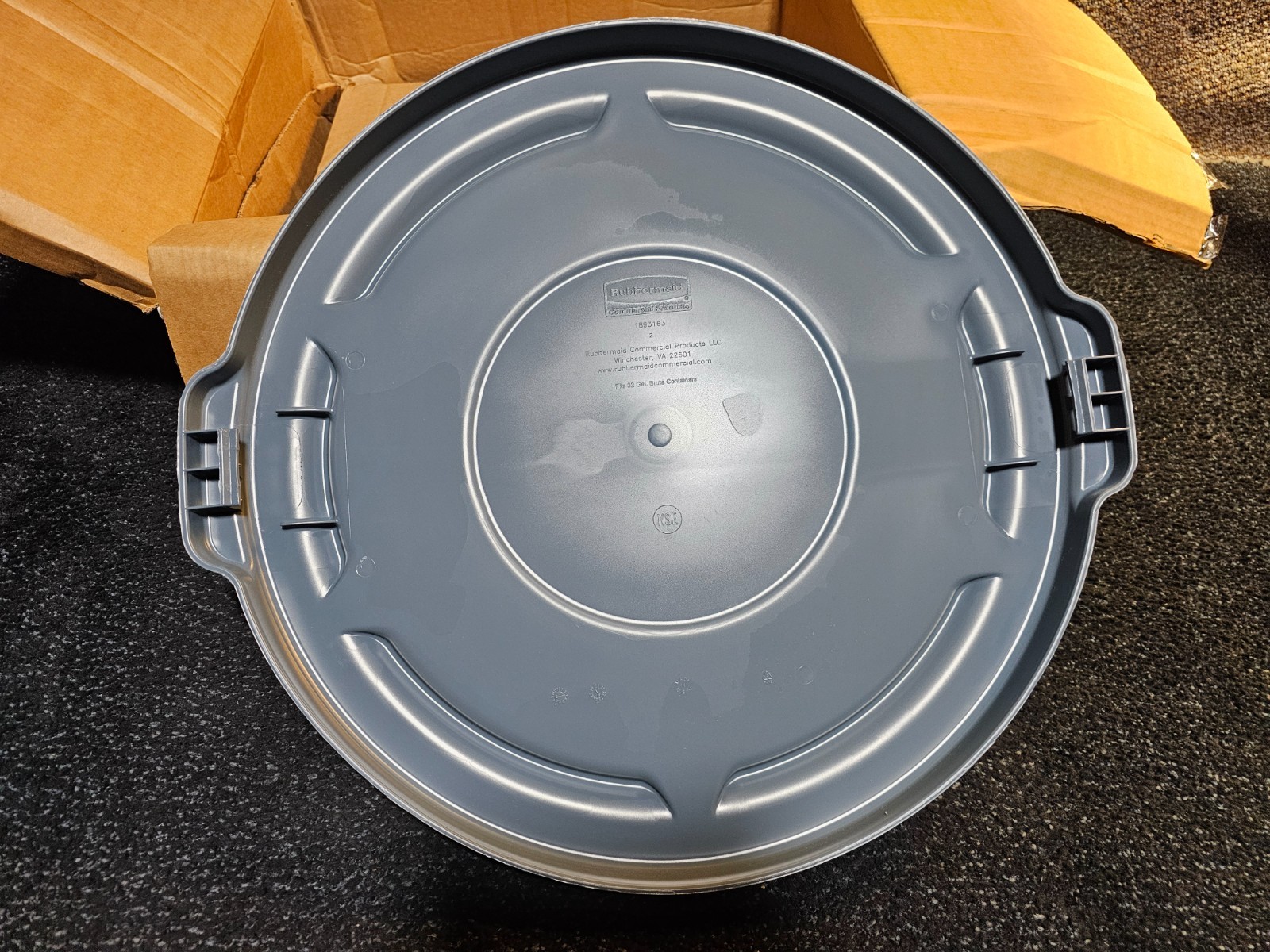(QTY 3) Rubbermaid Brute 1893163 Gray 32 Gal Trash Container Lids Commercial