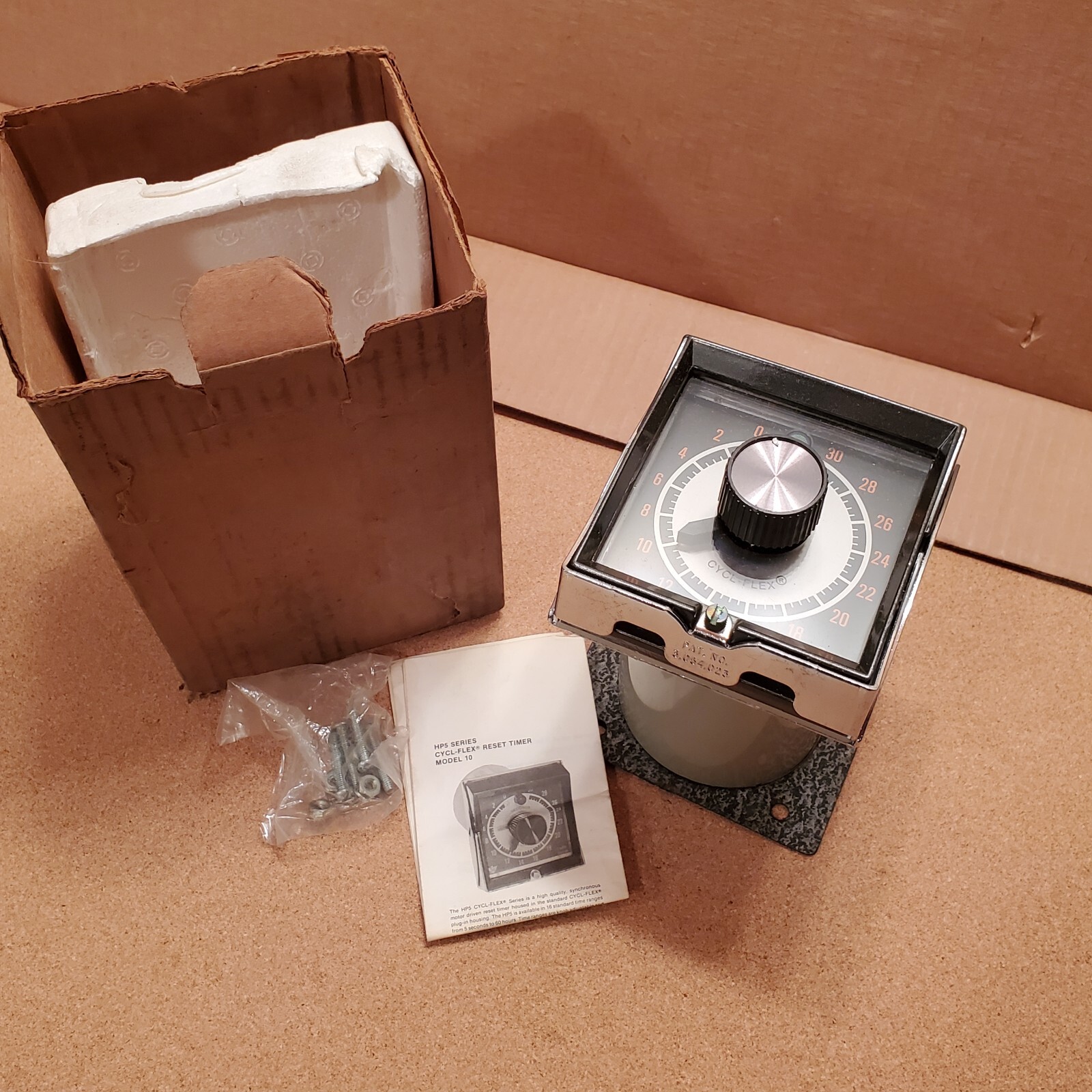 Eagle Signal Controls HPS Series CYCL-FLEX Reset Timer Model 10 30 Minutes – NEW