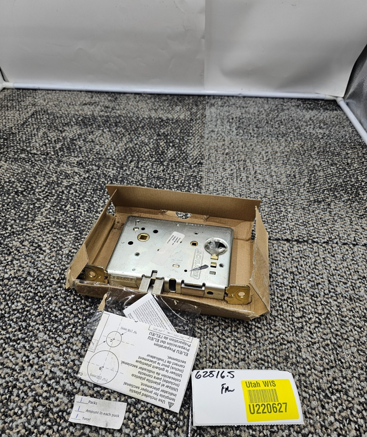 Schlage L9000-Series Template for Right-Handed Door