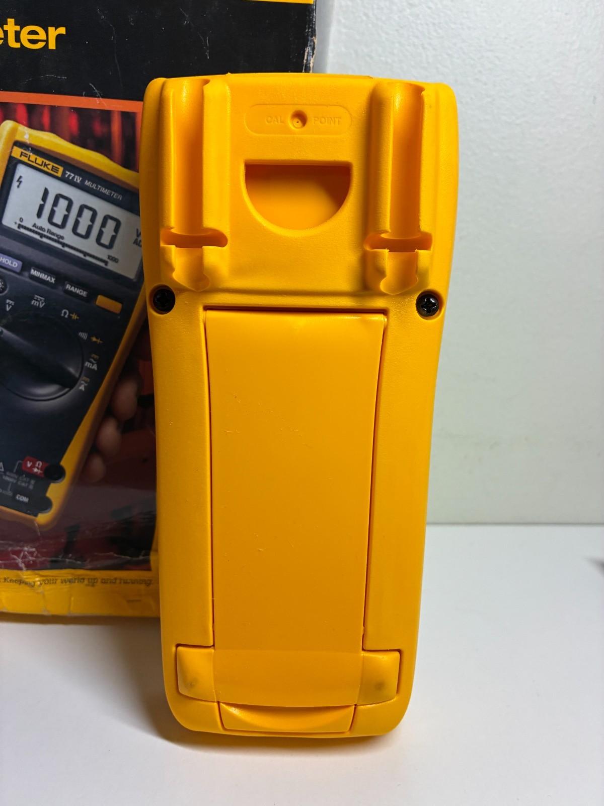 BRAND NEW Fluke 77-IV ACIDC Digital Multimeter 1000V, Auto/Manual ranging.