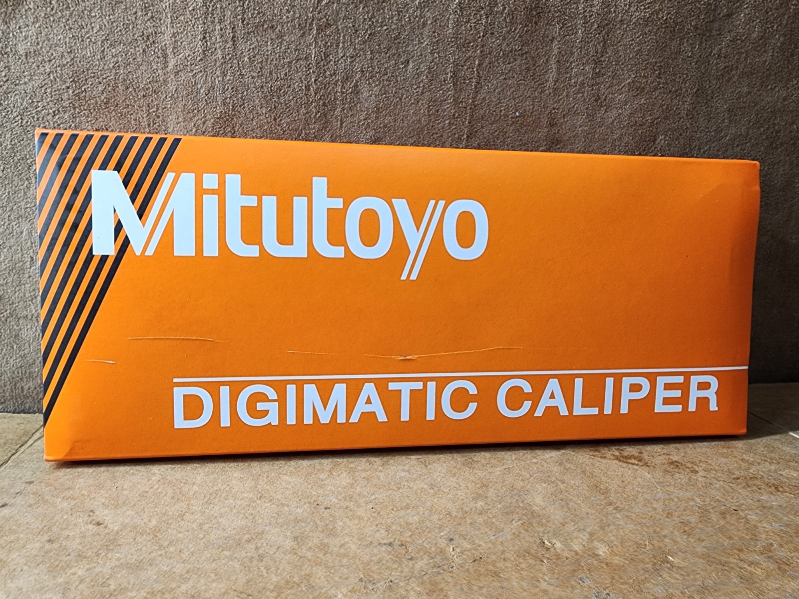 Mitutoyo 500-196-30 Digimatic Caliper 6″ (150mm) – High-Precision AOS Encoder