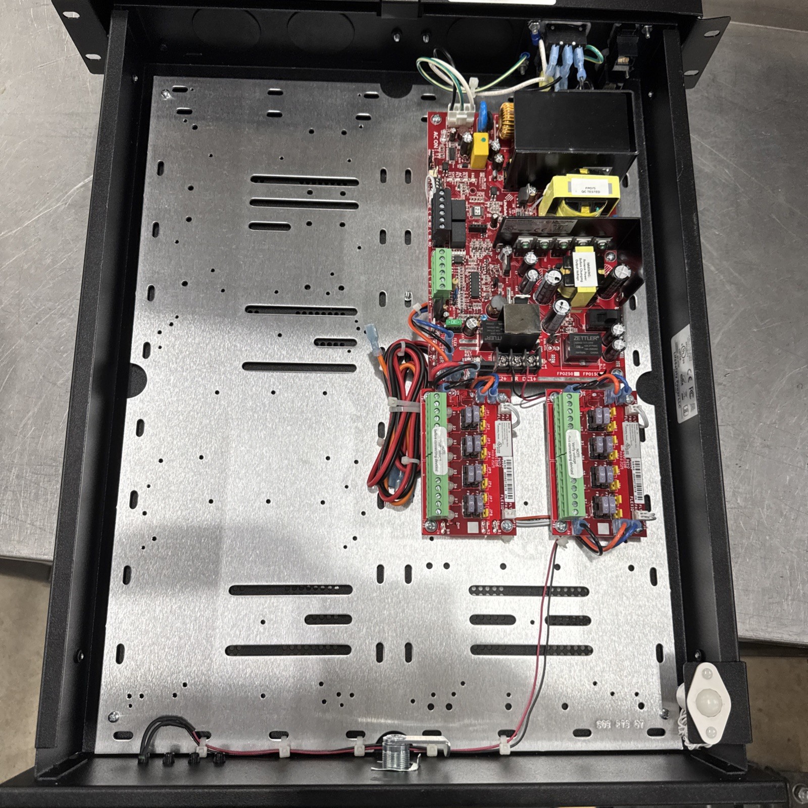 LifeSafety Power RGS150-2D8Z Power Supply, 8 Auxiliary Outputs, Dual Voltage