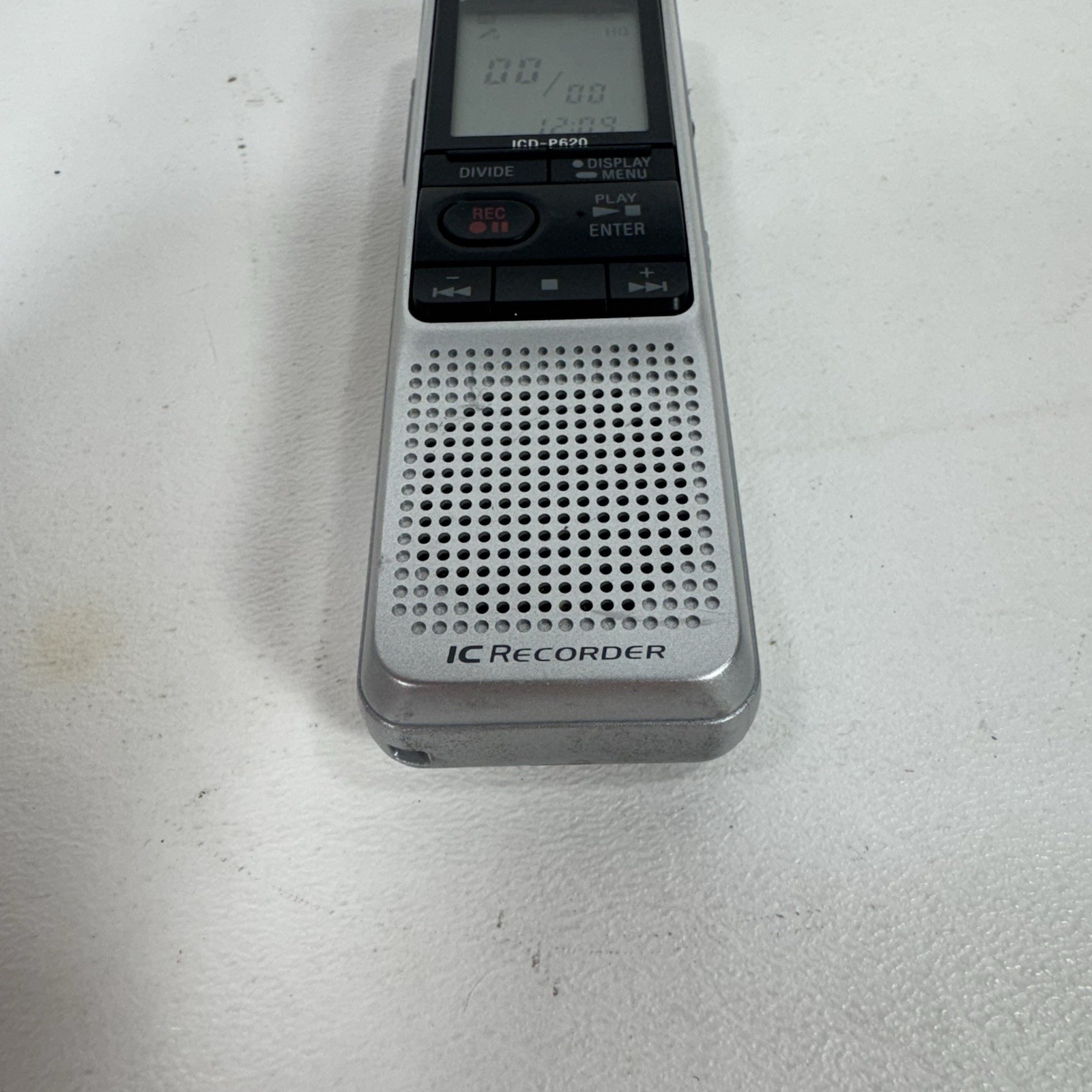 Sony ICD-P620 Digital Voice Recorder IC Recorder Handheld Dictaphone Silver