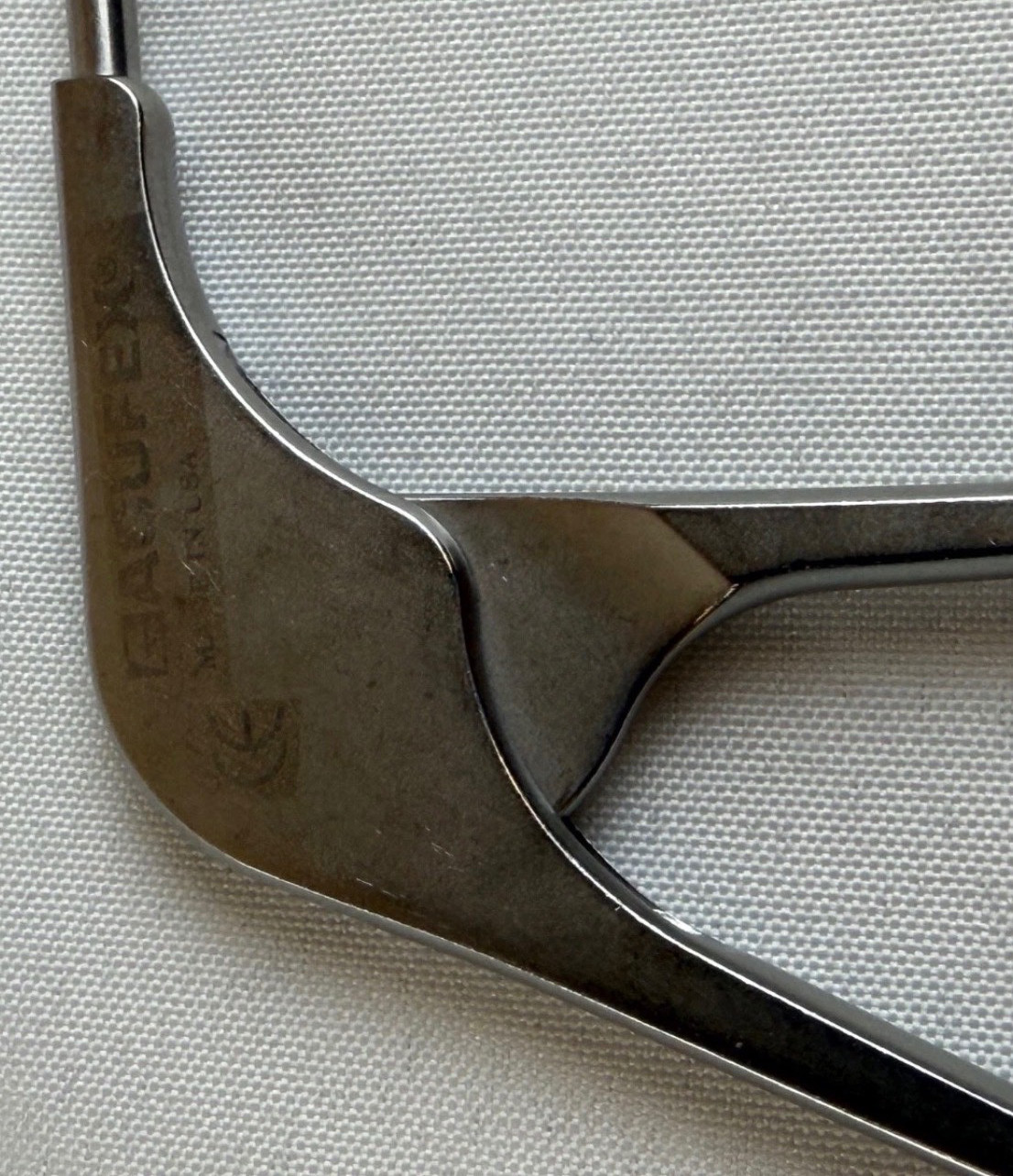 Acufex 012015 Curved Left Duckbill Upbiter Loop Handle Arthroscopy Punch
