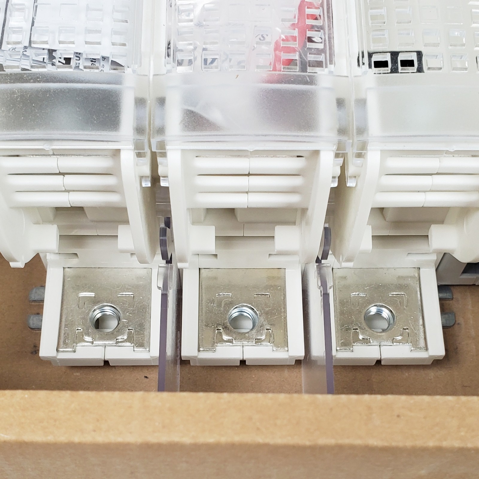 EATON R9L3200FJ Fusible Rotary Disconnect 200A, 3 Pole, 600VAC, L Frame, New!