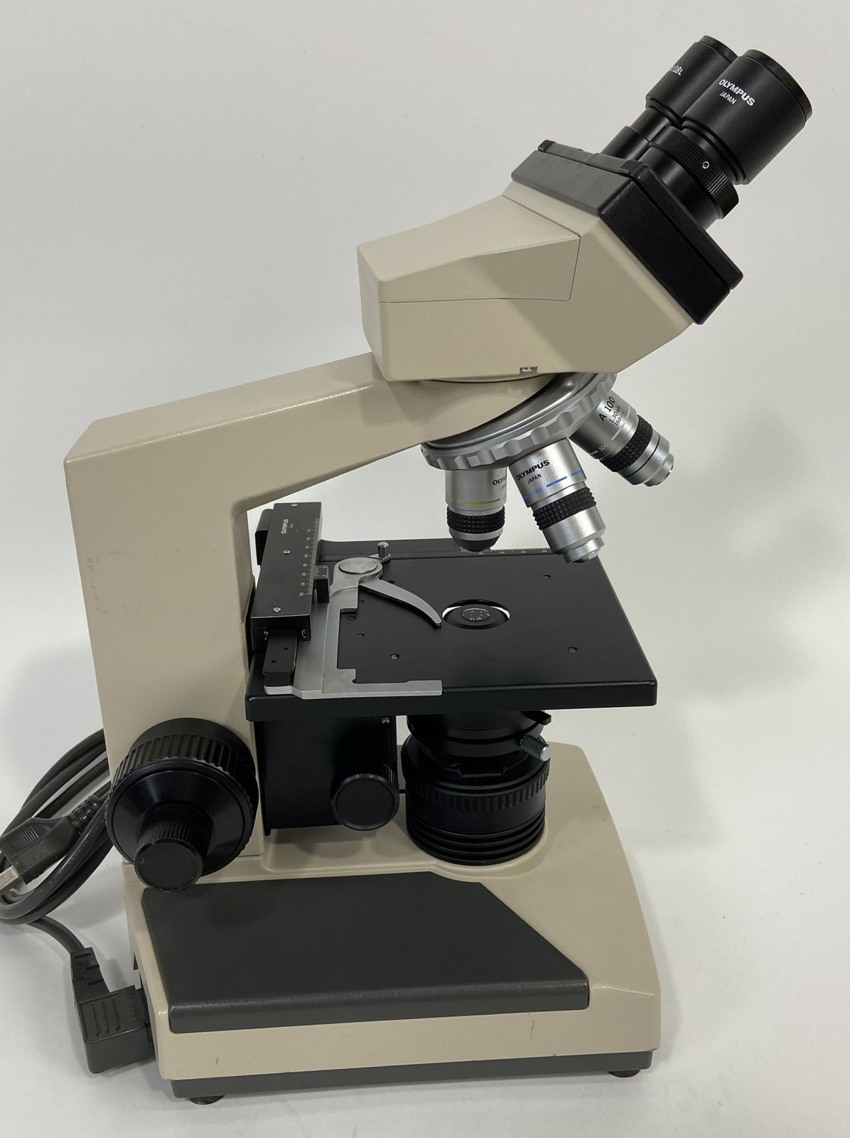 Olympus CHT CH-2 Binocular Laboratory Microscope 4X 10X 40X 100X 9