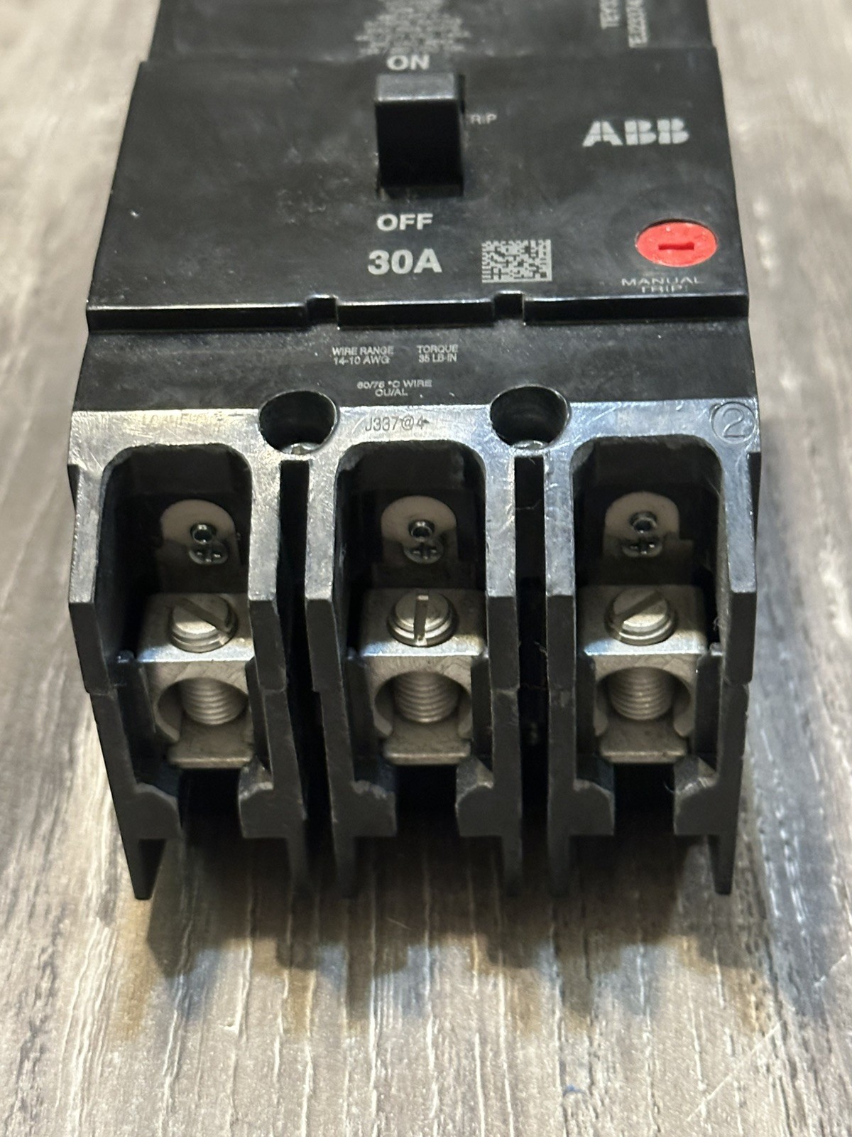 ABB TEY330 Molded Case Breaker 480/277