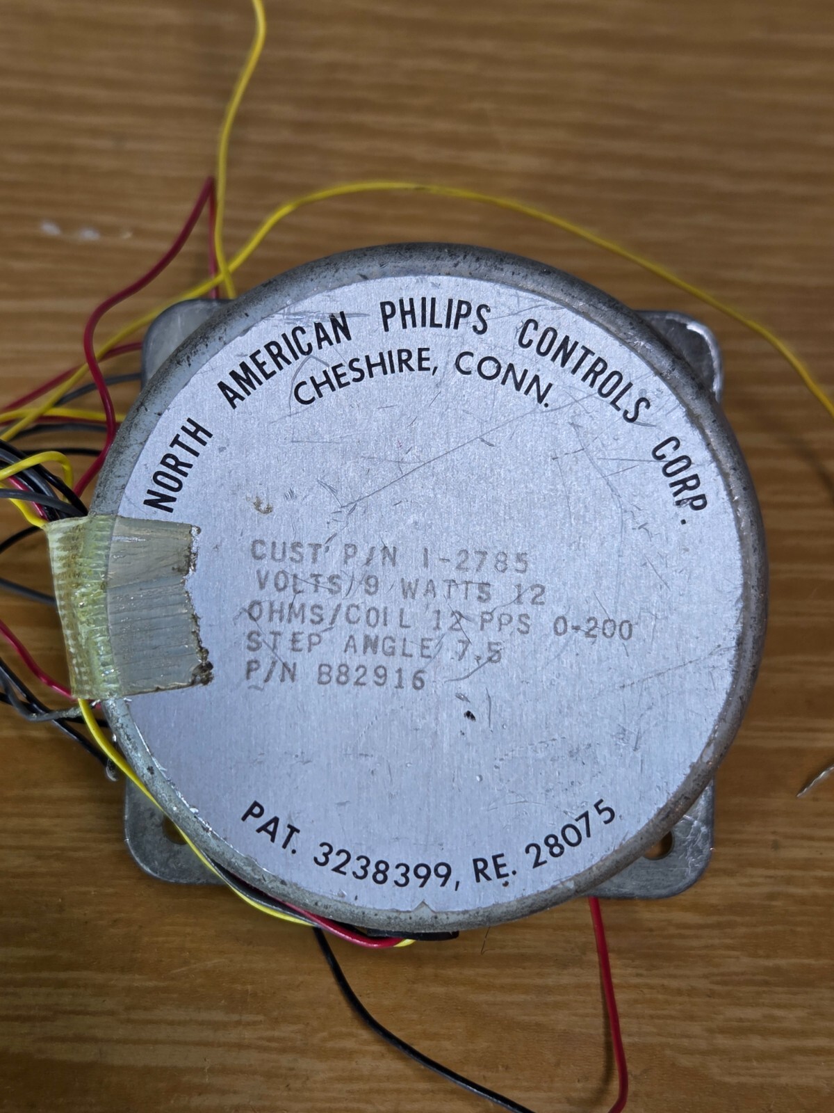 North American Philips Controls Corp Motor 1-2785 Volts 9 Watts 12