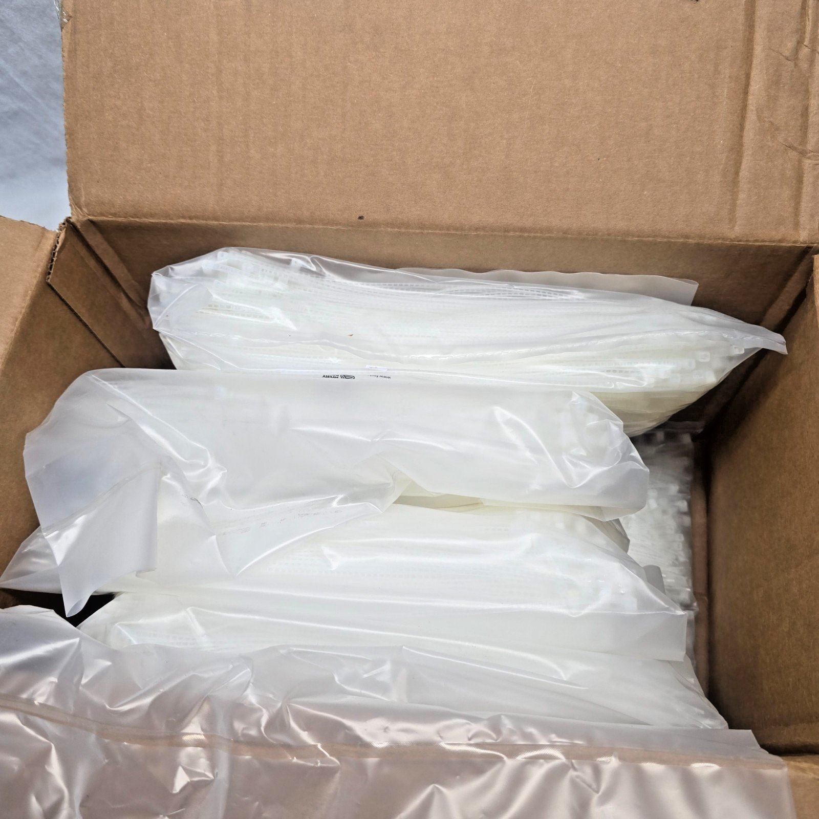 5000 Pack Avery Merchandise Pairing Ties 10700