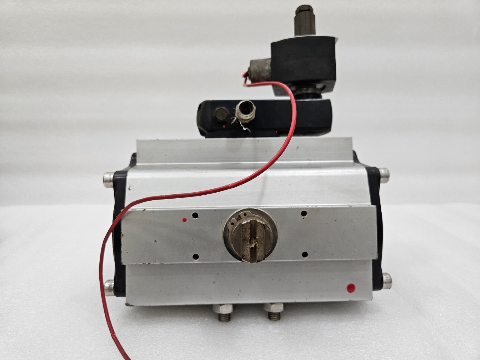 ACTREG PNEUMATIC ACTUATOR MAX PRESSURE 8 BAR WITH ASCO 8551B401 M0 VALVE