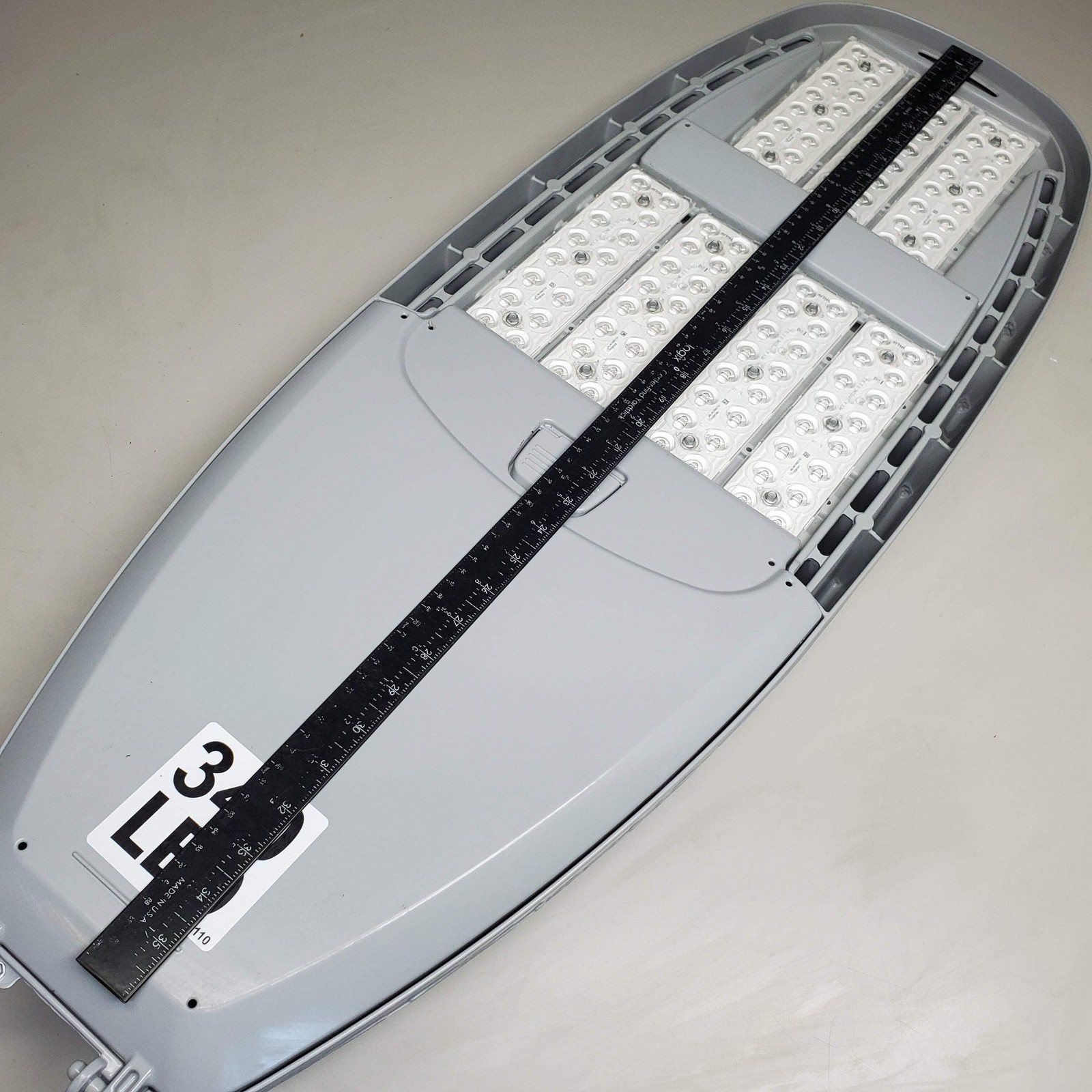 SIGNIFY LUMEC RoadFocus Large Cobra Head 112 LED Light 350 W 13″x16″ RFL-350W112