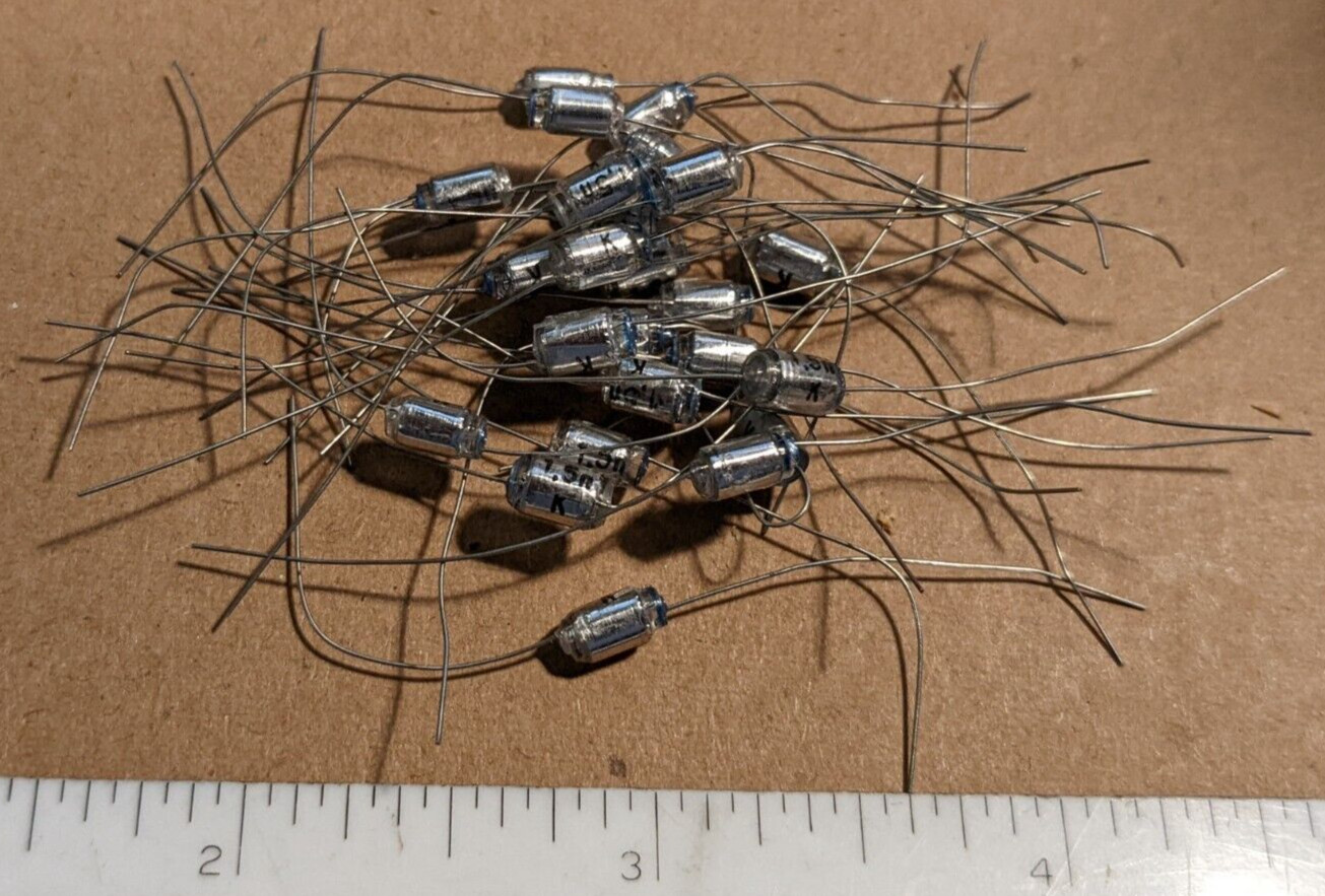 Lot of 25 NOS 1500pF (1.5nF) 50V Aluminum Polystyrene Polarized Capacitors