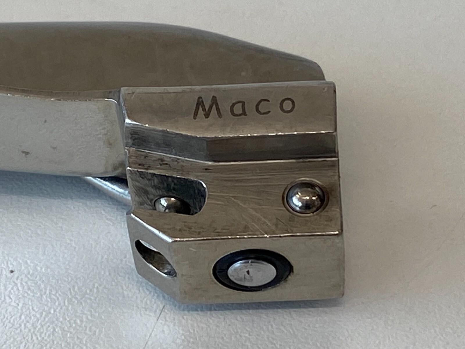 L32: Lot of 9 Ainca / AMS / Maco / EvalueMed / Mac Macintosh 4 Blade