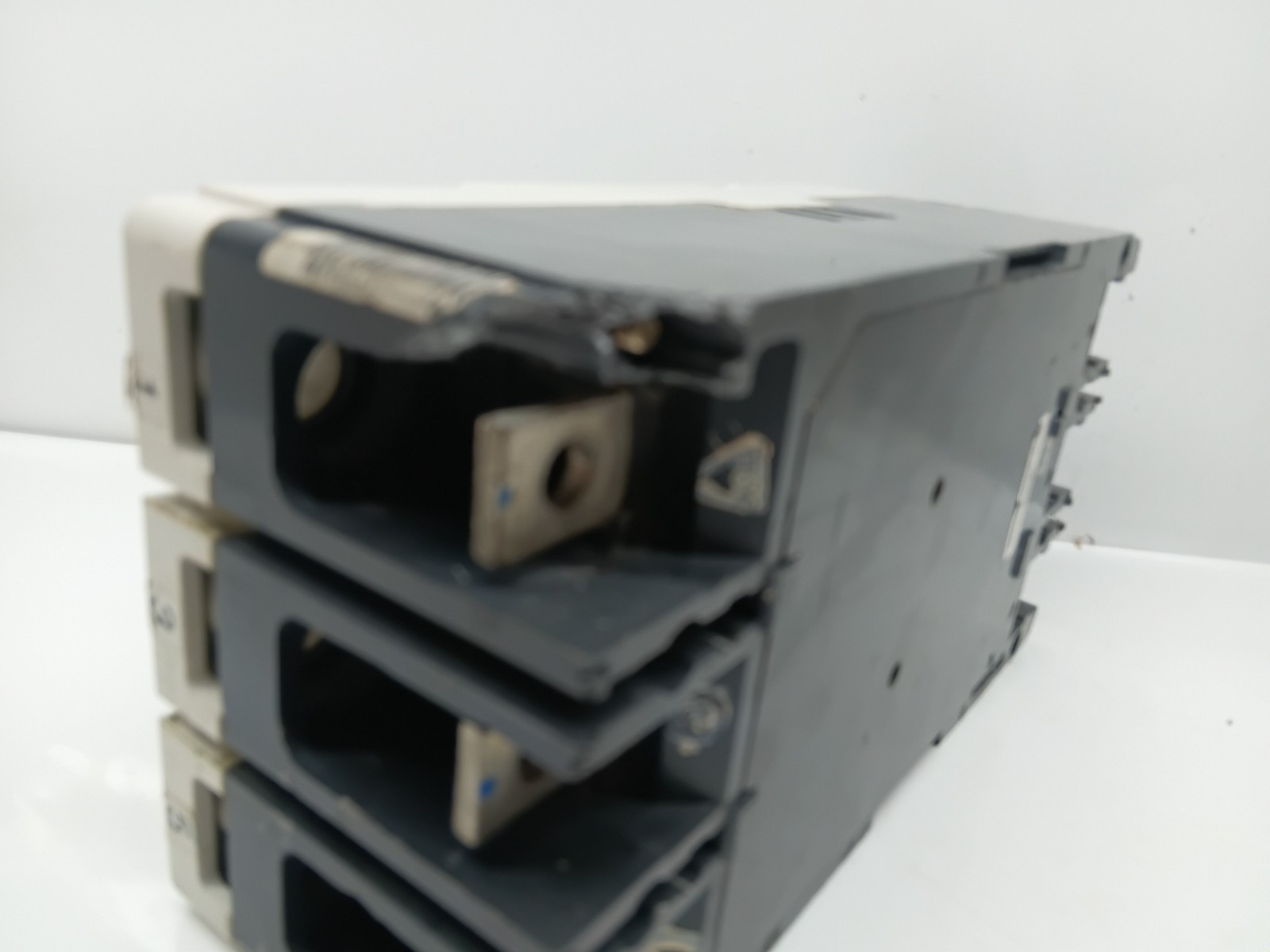 EATON HKW3400F 3 POLE 400 AMPS CIRCUIT BREAKER HKW 70K