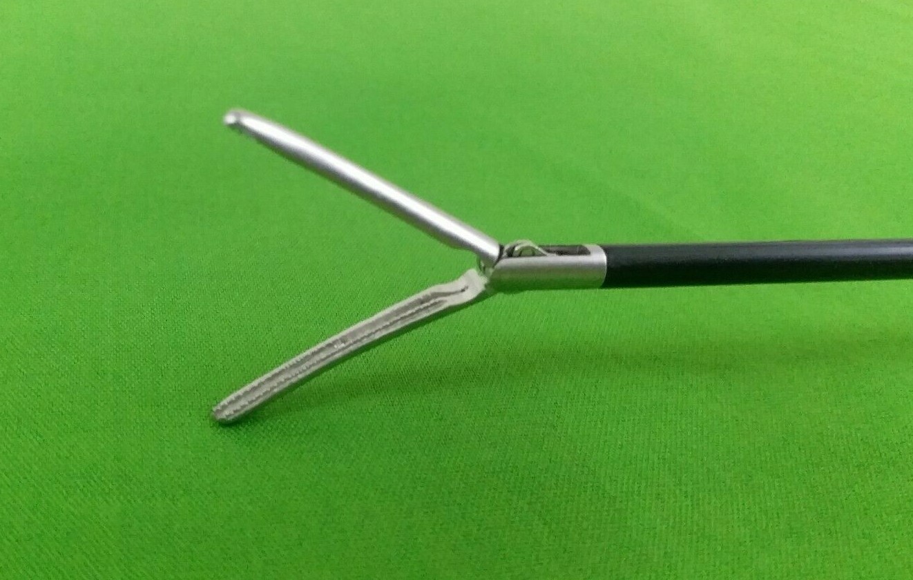 Intenstinal Grasping Forcep Insert 5mmx330mm Laparoscopic Surgical Instruments