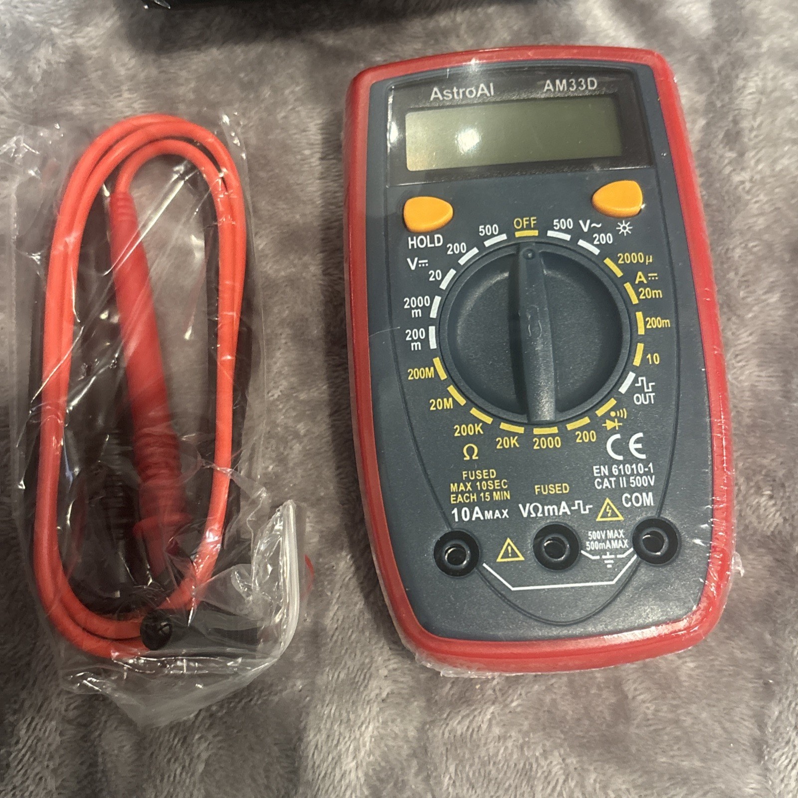 AstroAI Digital Multimeter Battery Voltage Tester