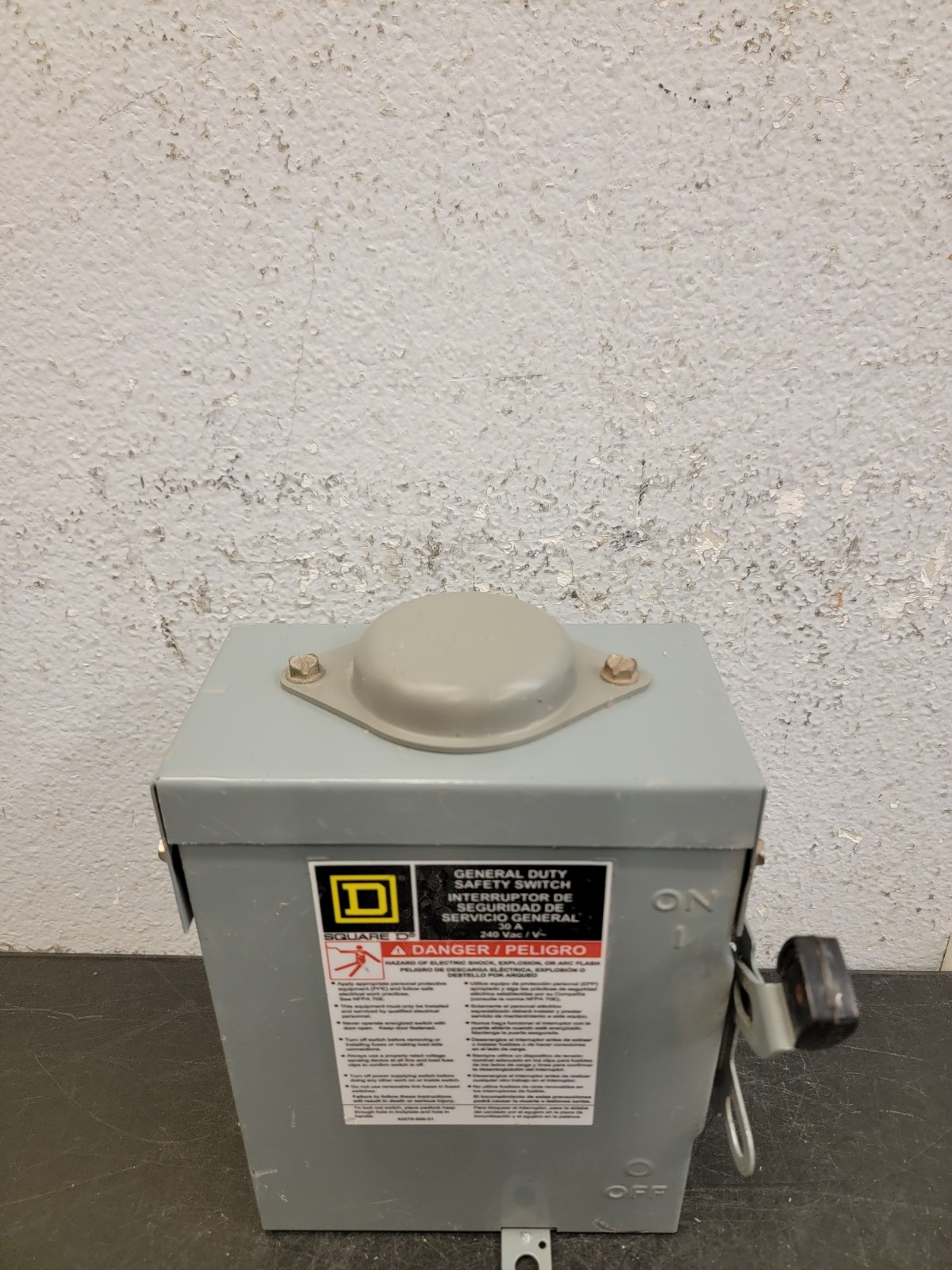 Square D D221NRB General Duty Safety Switch Series E3, 30A, 240VAC