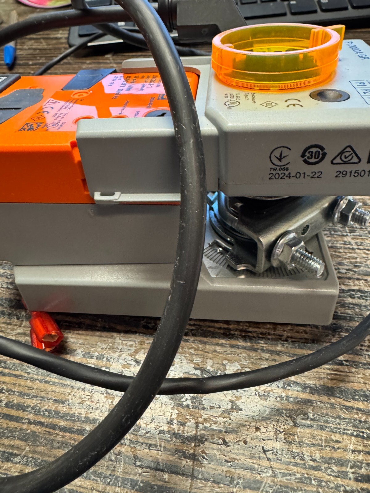 Belimo Damper Actuator LMQB24-1 35 in-lb [4Nm] Non/ AC/DC 24v w/ accessory