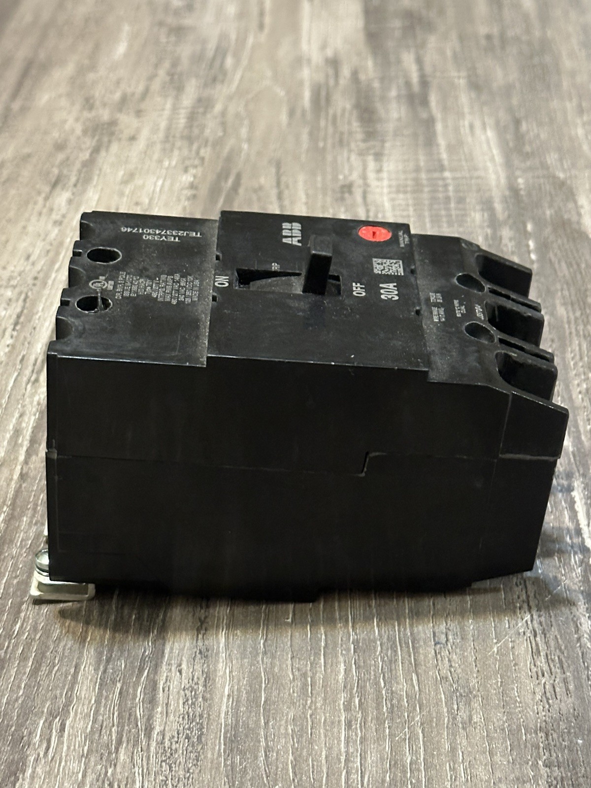 ABB TEY330 Molded Case Breaker 480/277