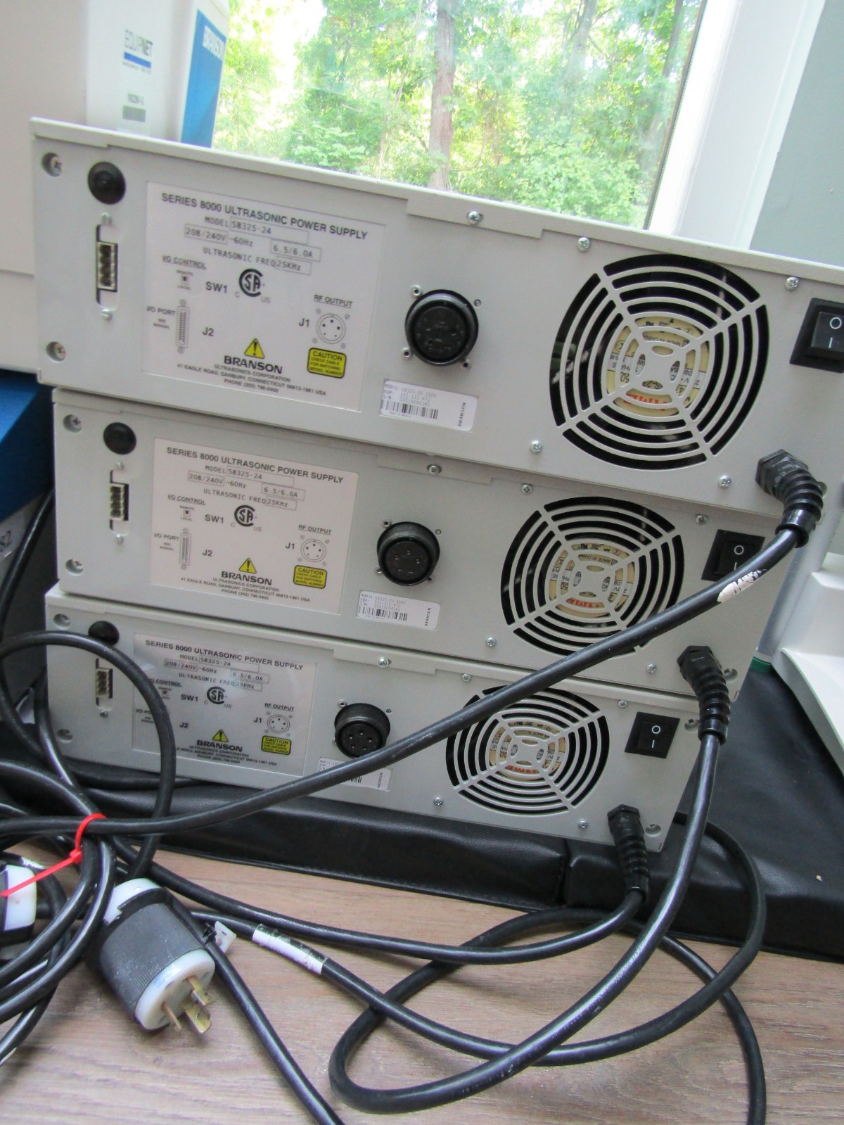 EMERSON BRANSON 8300 ULTRASONIC POWER SUPPLY MODEL S8325-24 240V 6A 25kHz