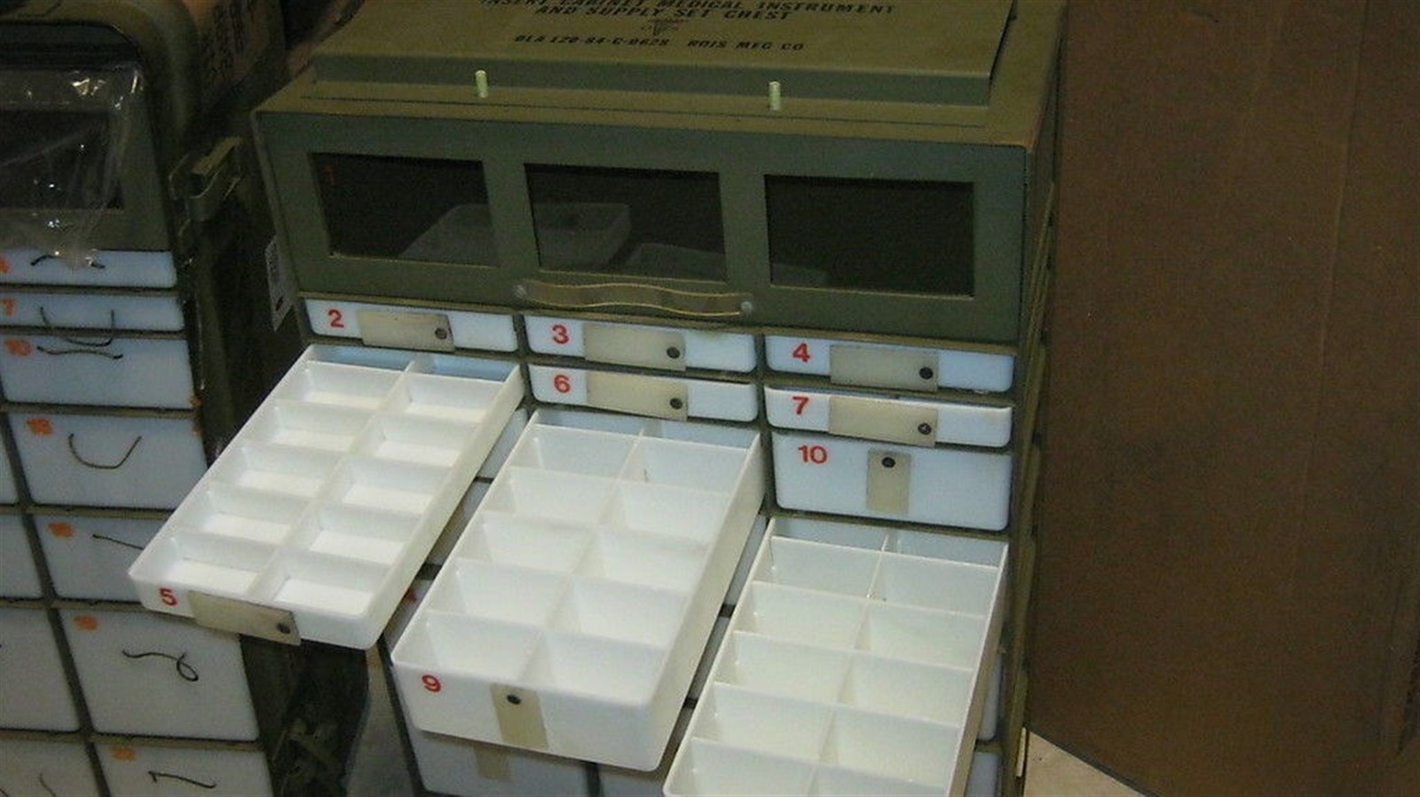 32x20x11 Case 22 Drawer Insert Unit for Aluminum Military Medical Supply Chest