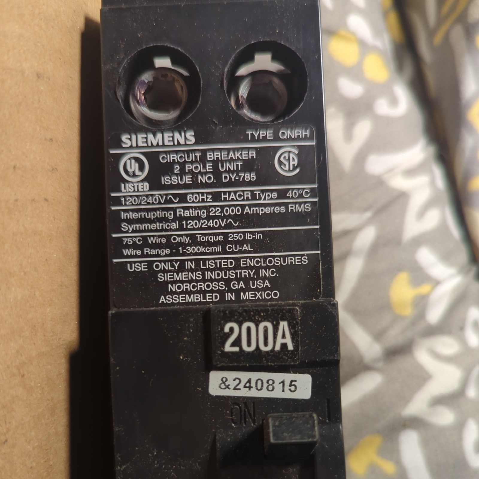 ITS Siemens QN2200RH 2 Pole 200 Amp 120/240 Volt 22K AIC Main Breaker
