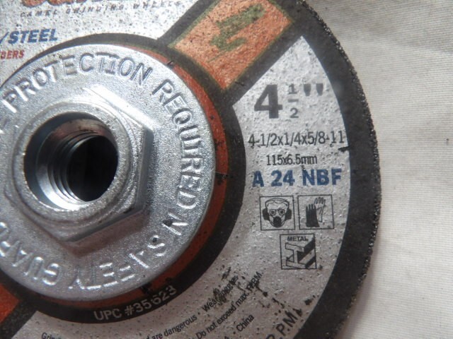 CGW Grinding Wheels 4-1/2″x1/4″x5/8″-11 #35623 Max rpm 13,300 (Qty of 5)