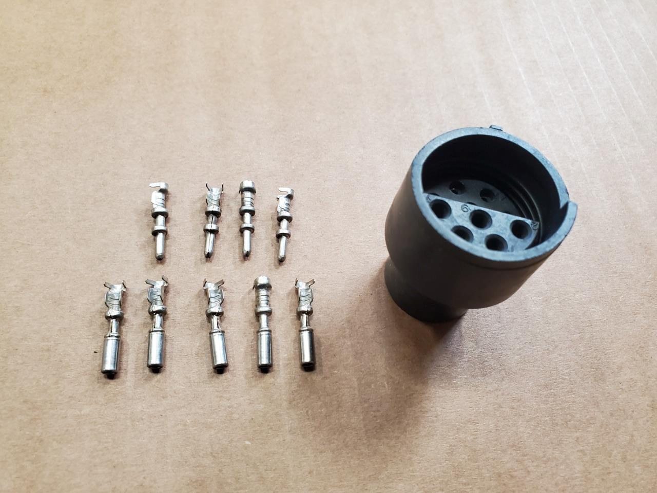 ITT CANNON Sure Seal Female Connector & pins/socket SS8-10R receptacle 9 contact