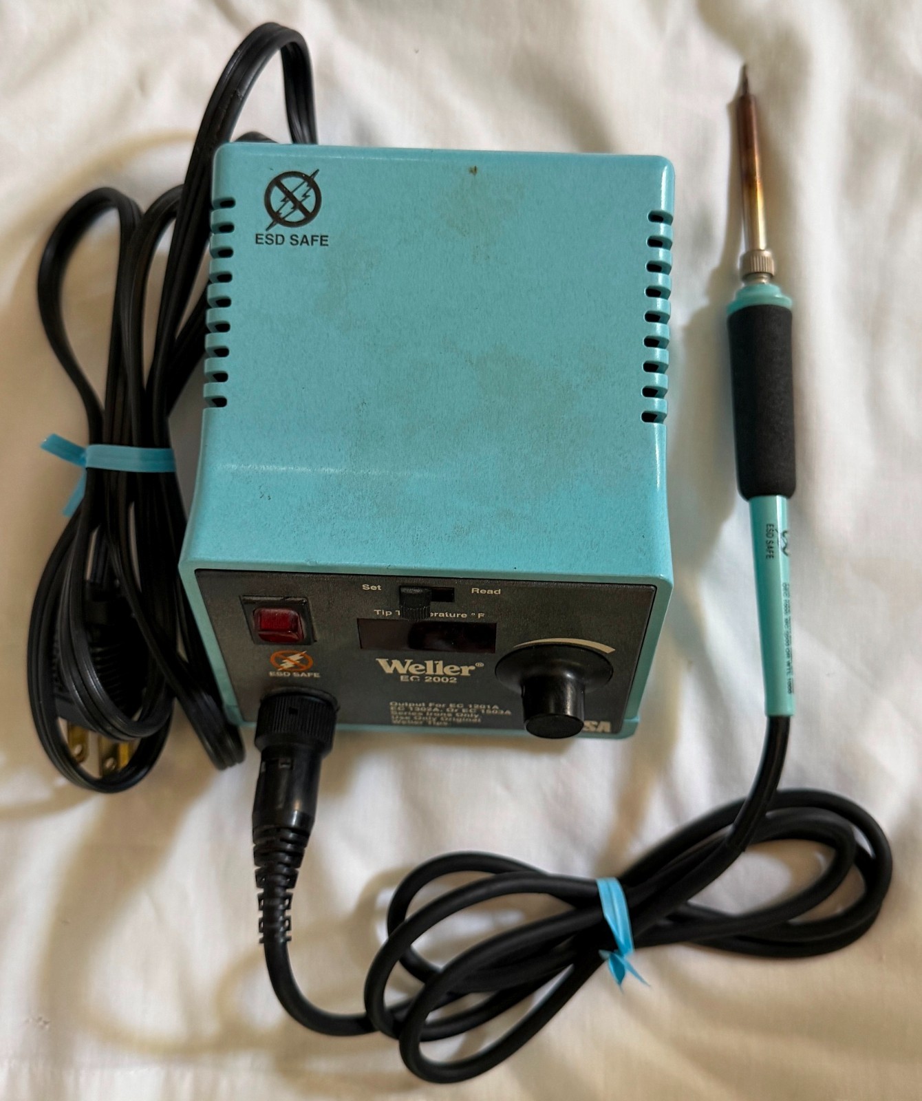 Weller EC2002 Soldering Station with EC1302A Soldering Iron AS-IS read descrip