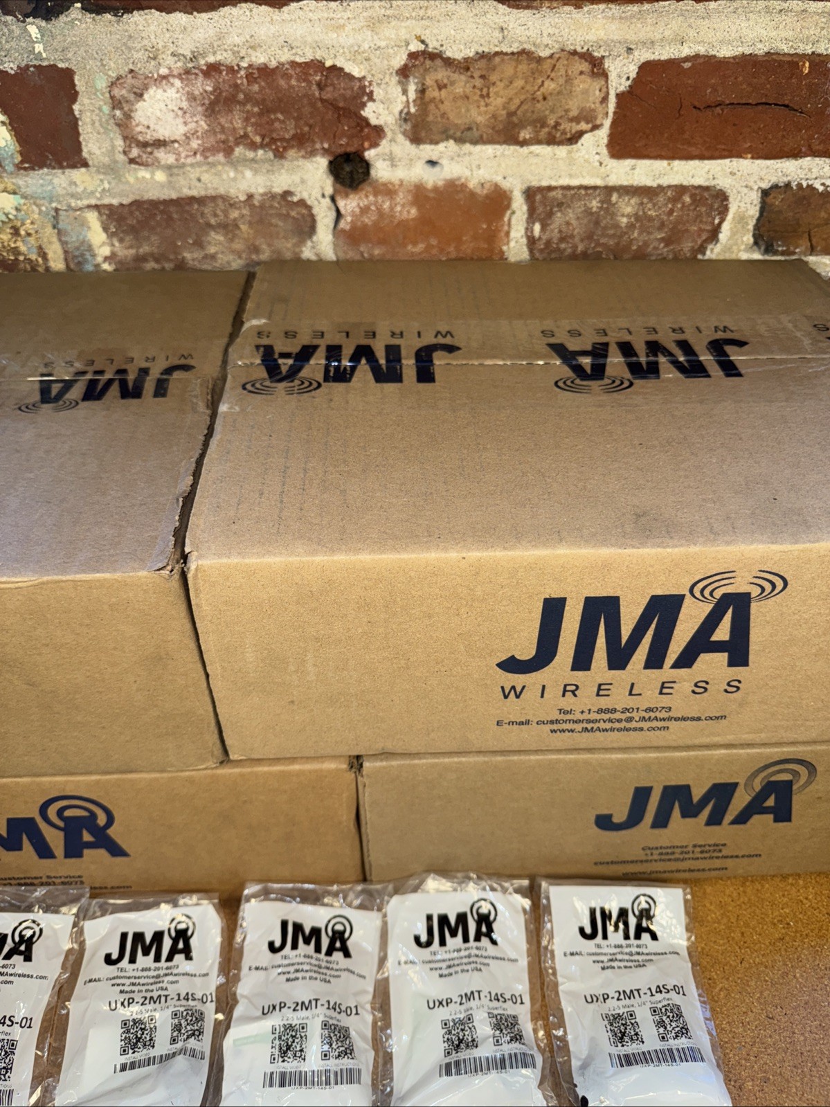 (10 pcs) JMA UXP-2MT-14S-01 2.2-5 Male Connectors 1/4″ SuperFlex Brand New