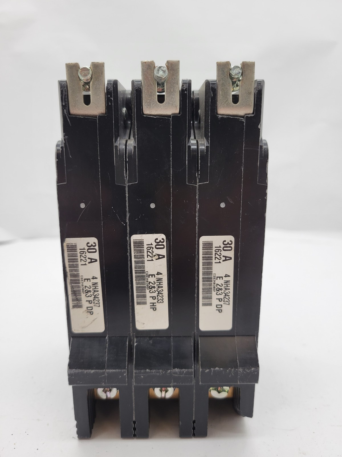 Square D EDB34035 Bolt On Circuit Breaker 35 Amp 480 Volt 3 Pole w/ lockout