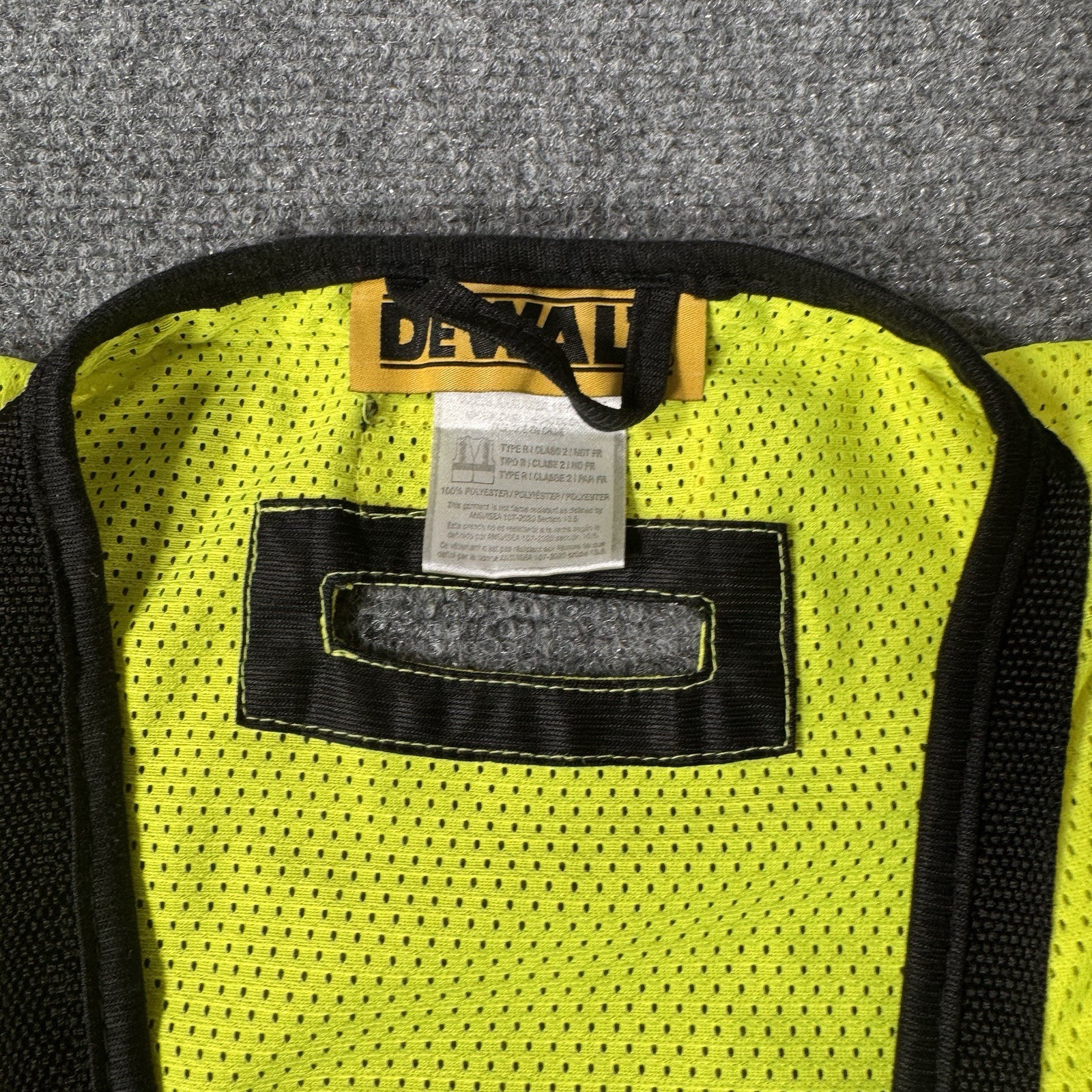 DEWALT DSV521 HEAVY DUTY Class 2 Heavy Duty Surveyor Vest 2XL Construction