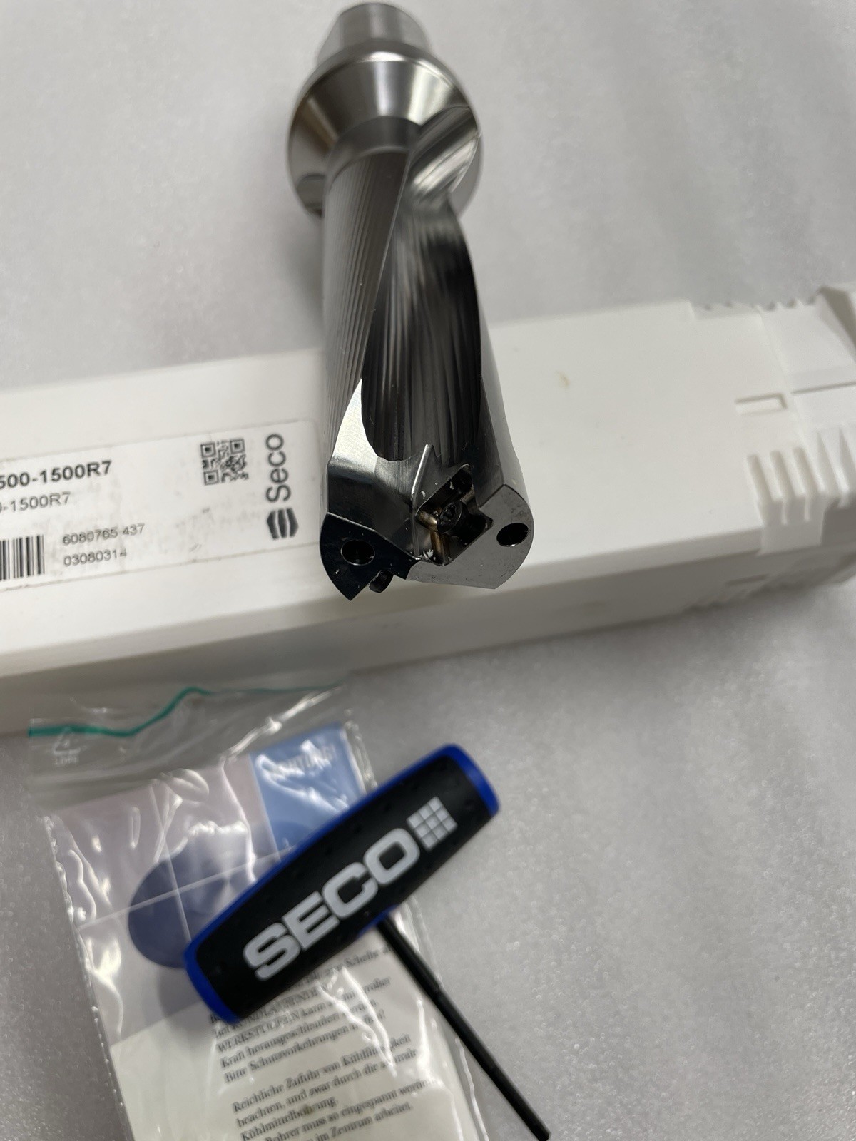New Seco 1-1/4″ 4xD Coolant Thru Drill 1-1/2″ Shank SD524-1250-500-1500R7