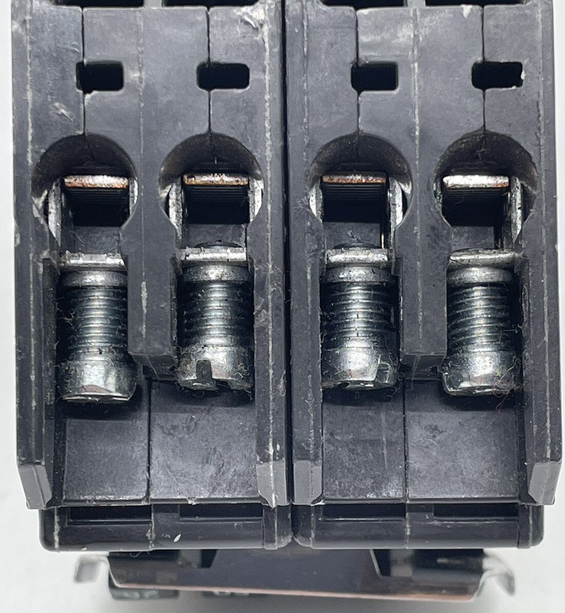 EATON BQC220250 Quad 20/50A Circuit Breaker 2P 20A & 2P 50A **PRE-OWNED**