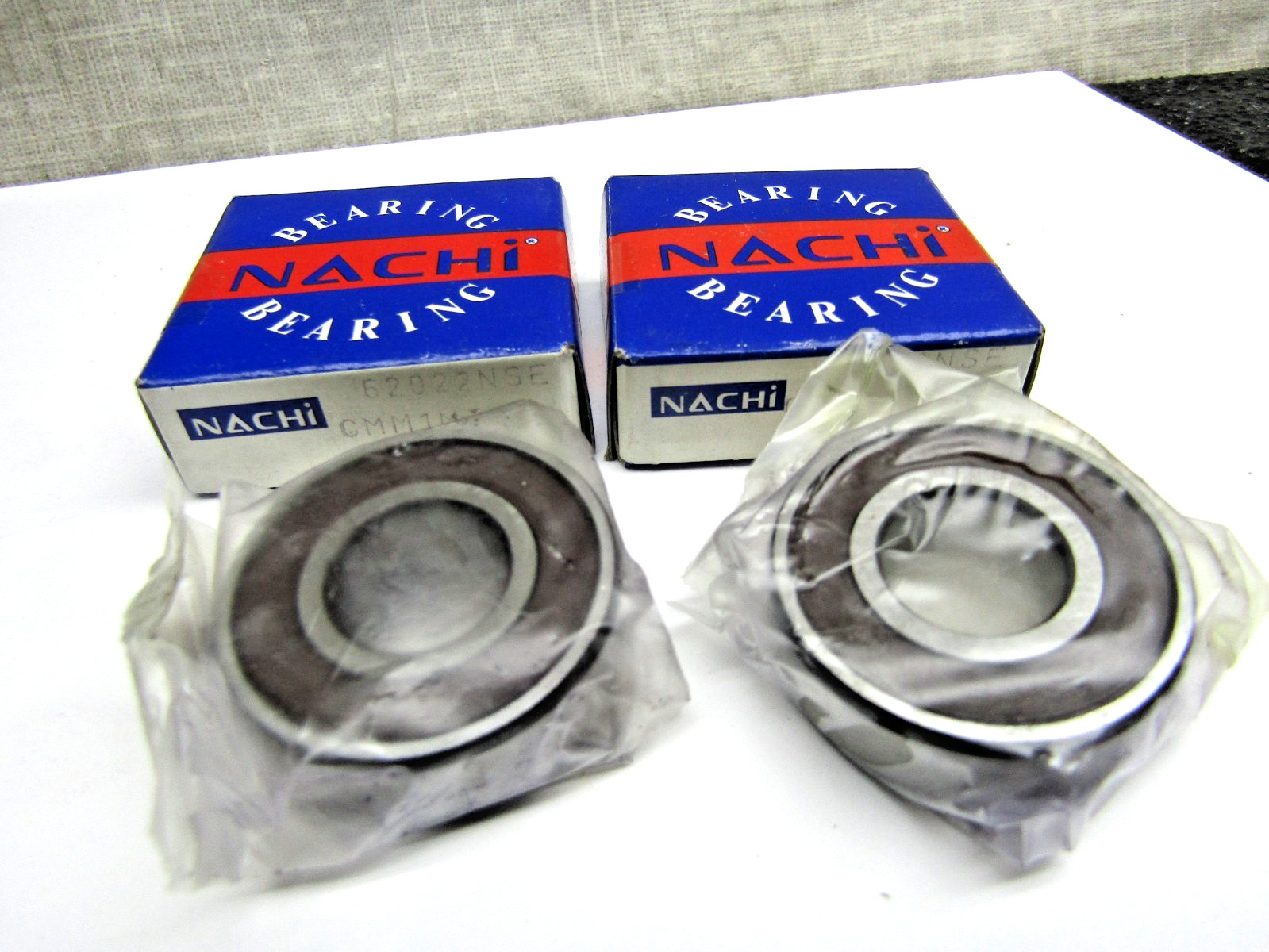 (Lot of 2) Nachi 6202-2NSE 6202-2RS 15mm X 35mm X 11mm Sealed Bearing