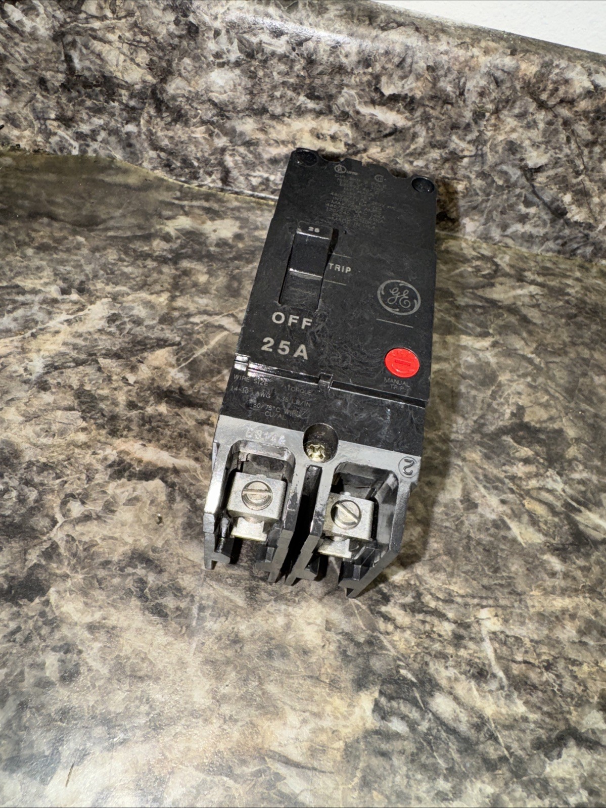 NEW TEY225 GE General Electric 25Amp 480/277V 2Pole Bolt On Cirucit Breaker
