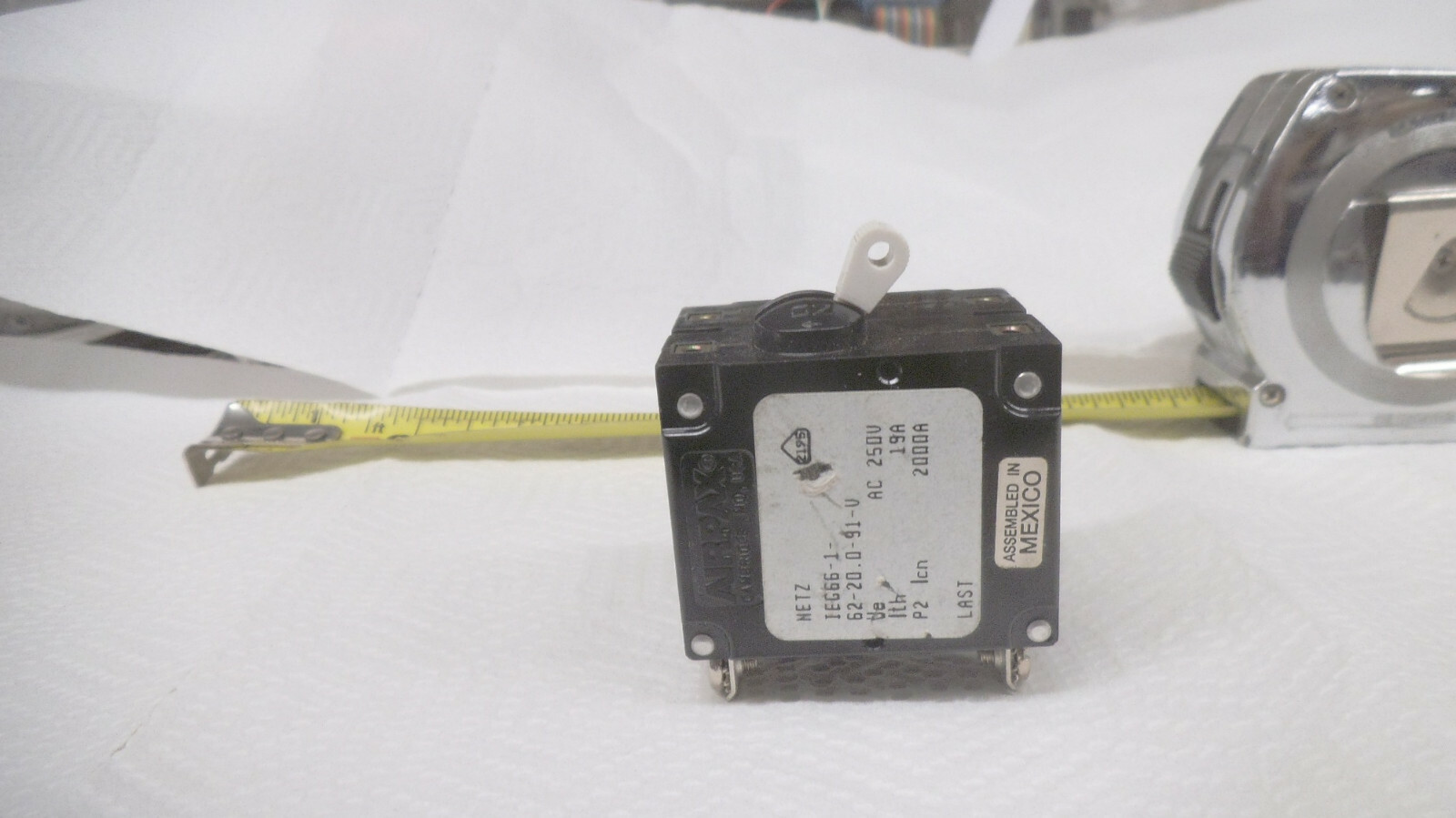 AirPax 20 amp magnetic circuit breaker, IEG66-1-62-20.0-91-V, 250V, 50/60 HZ