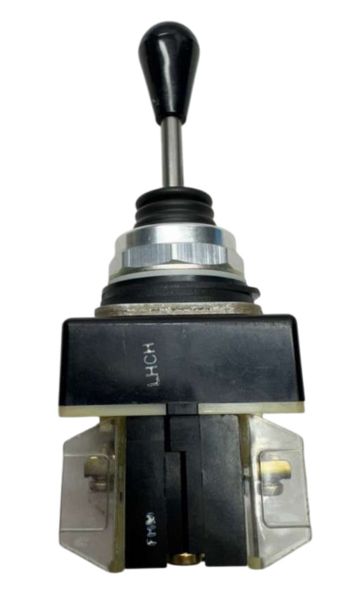 Allen-Bradley 800T-T2S Spring Return Toggle Switch 2-Position Series P, 800T-XD2