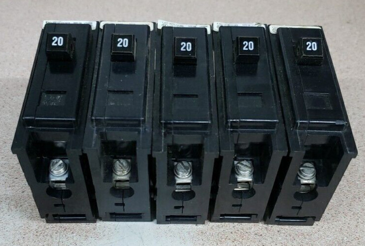LOT OF 5 EATON BAB1020 20 amp CUTLER HAMER 1-Pole Bolt on 120/240 VAC BA TYPE
