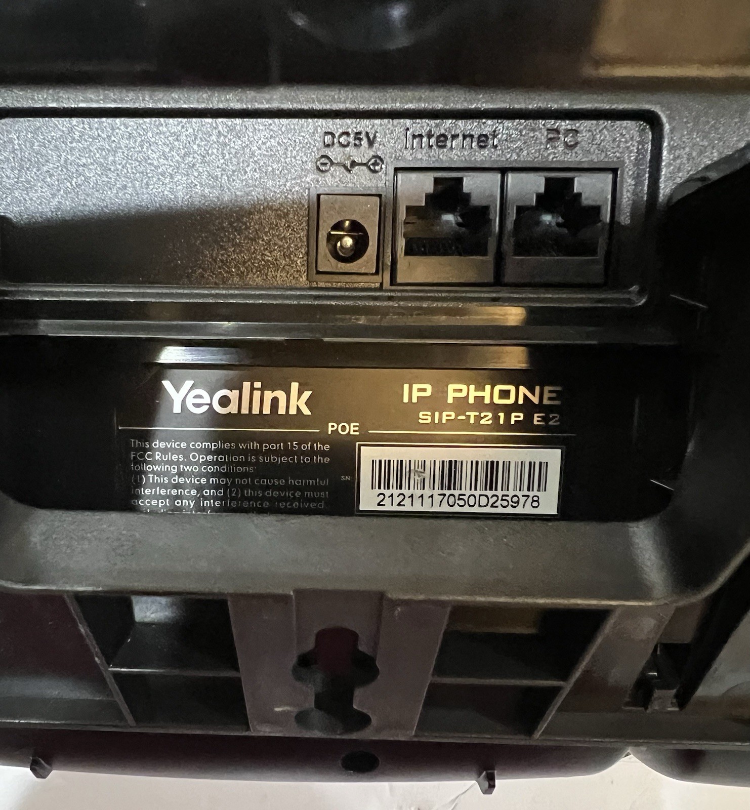 Yealink Ip Phone Lot Of Six (6) Model T21P E2, Phone, Handset & Stand