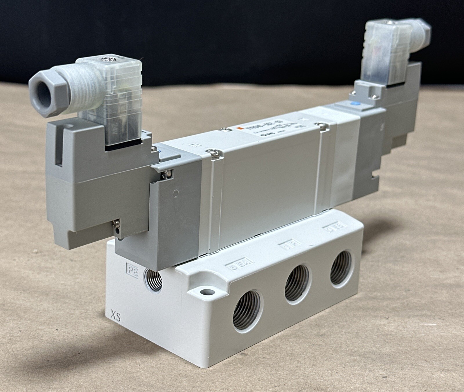 NEW NO BOX- SMC SY9540-3LZ-03T Solenoid Directional Valve 0.2~0.7MPa || WARRANTY