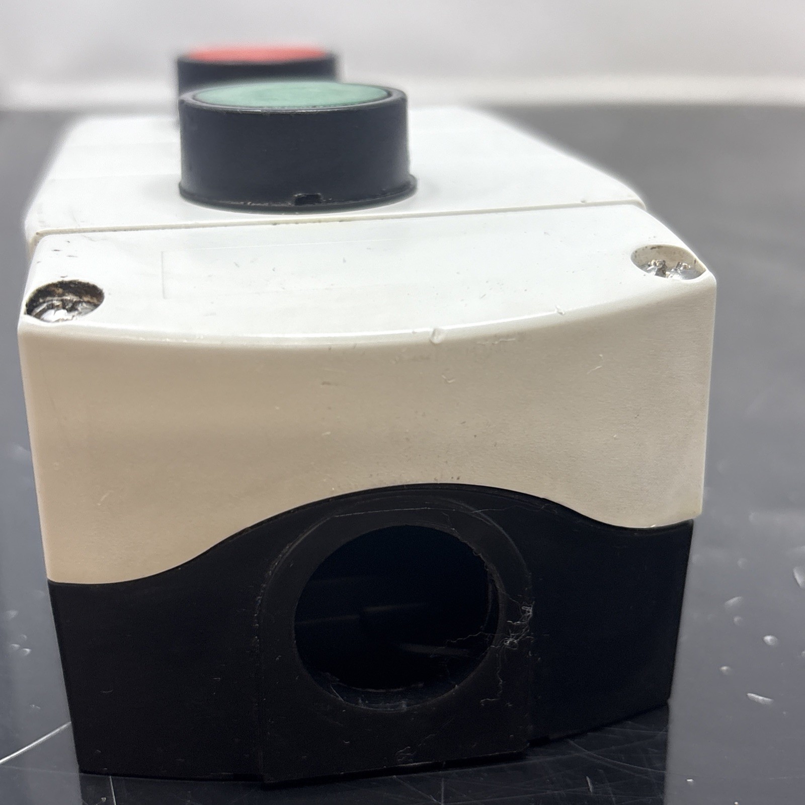 ENCLOSURE PC+PBT-GF30 UNMP