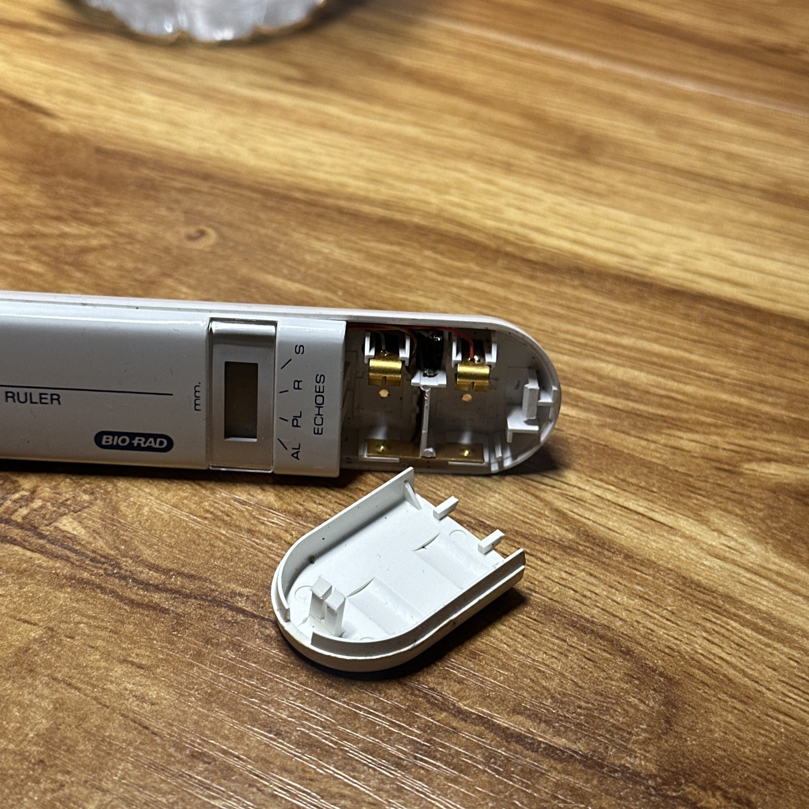 Tonometer Tono-Pen XL Bio-Rad Biometric Ruler READ